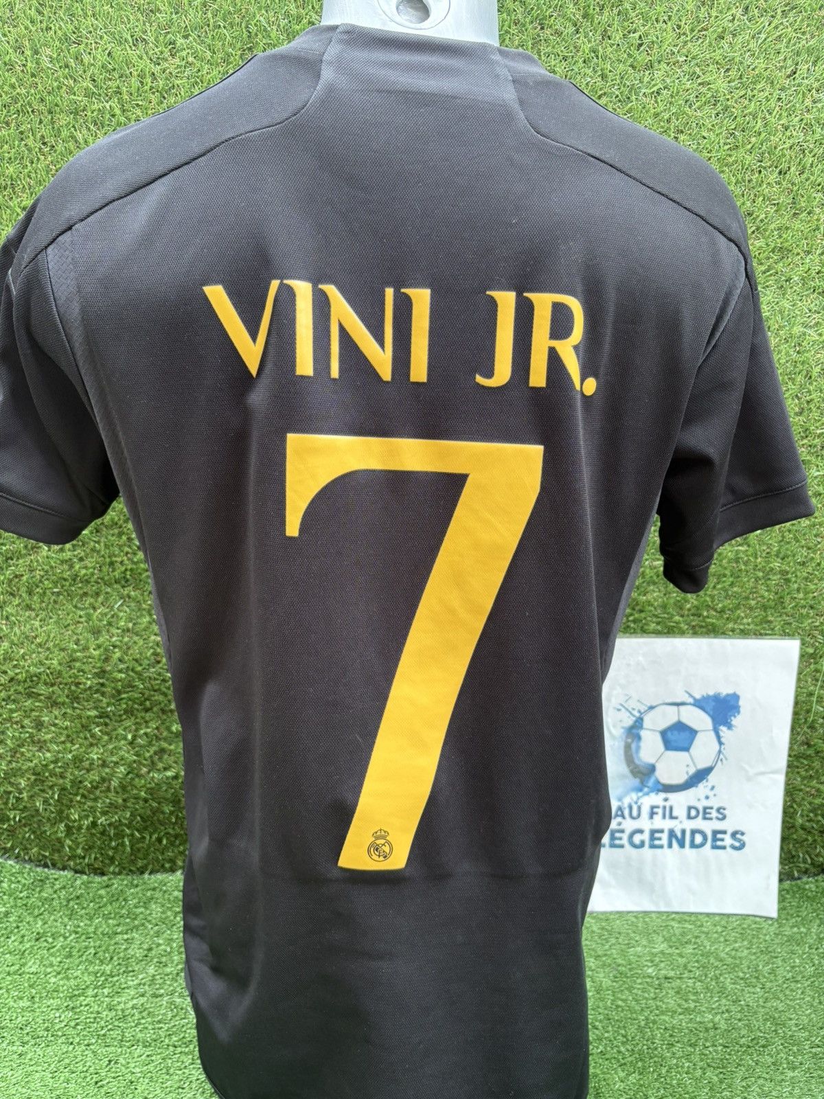 Adidas Jersey vinicius real Madrid Size US S / EU 44-46 / 1 - 1 Thumbnail