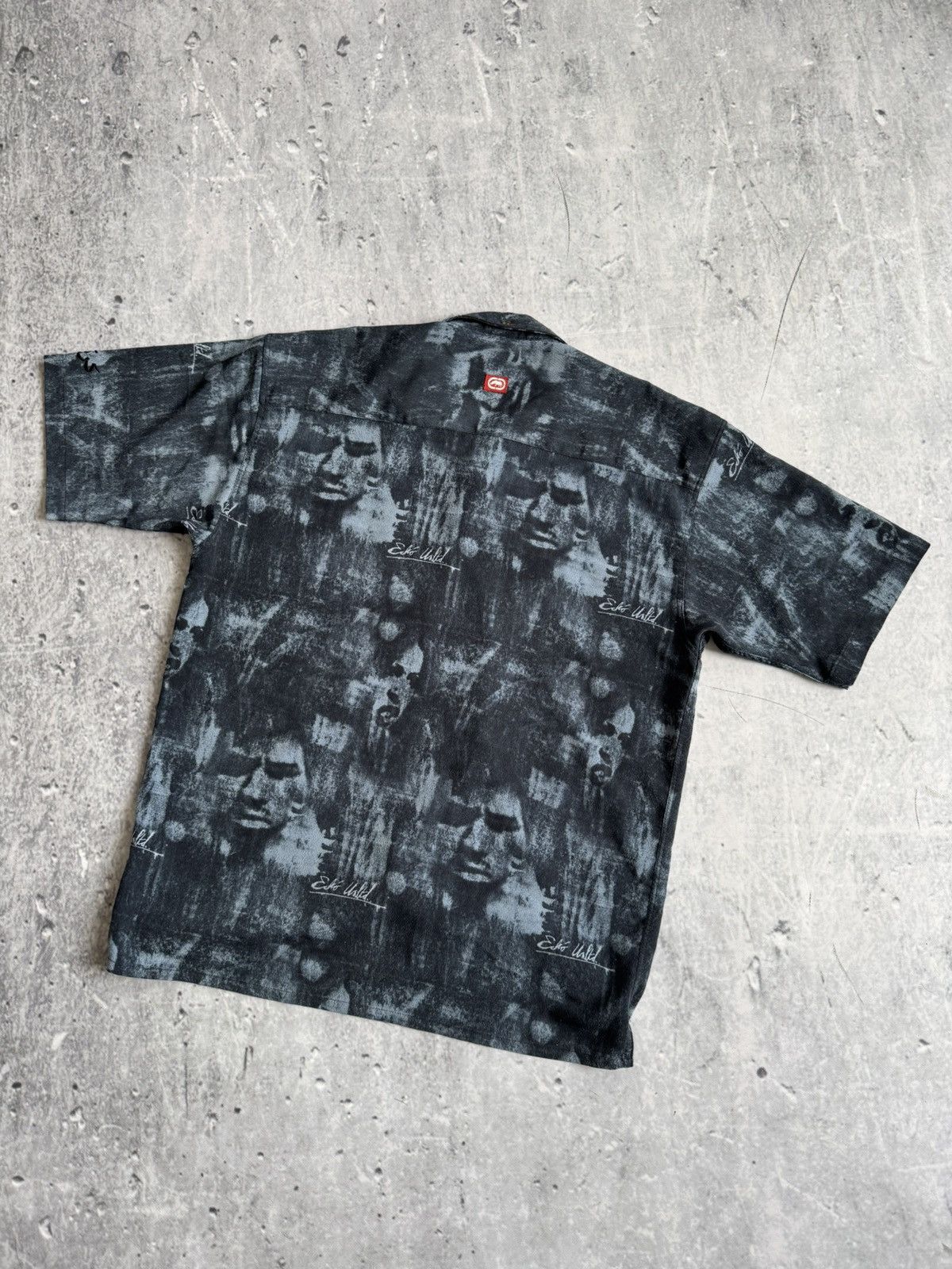 Marc Ecko 🔥🔥Vintage Y2K 00s Mark Ecko Graffiti Faces rare shirt Size US L / EU 52-54 / 3 - 2 Thumbnail