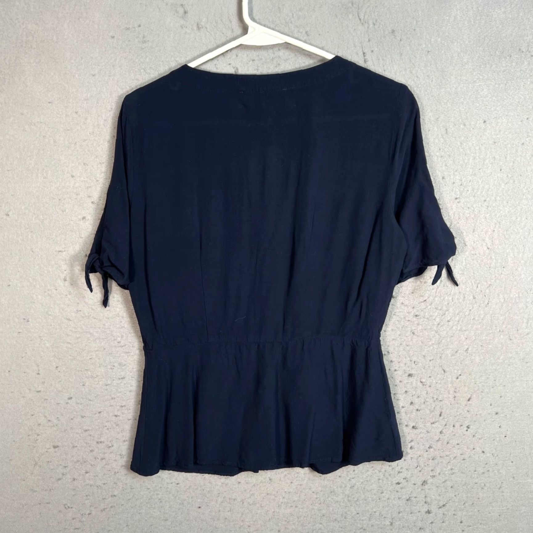 Loft VINTAGE Loft Womens 0 V-Neck Button Front Navy Blue Top Shirt Short Sleeve Mens? Size XS / US 0-2 / IT 36-38 - 2 Thumbnail