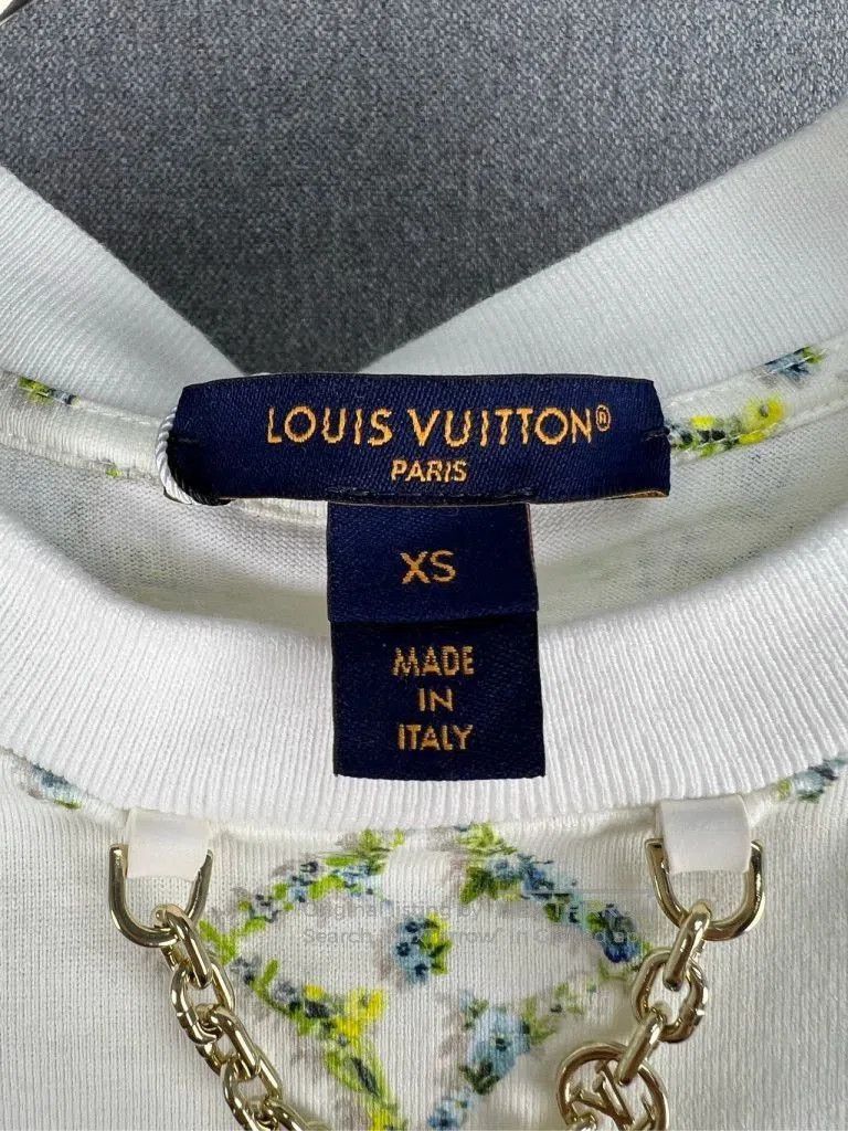 Louis Vuitton Louis Vuitton Monogram Logo Short Sleeve. Size US XS / EU 42 / 0 - 4 Thumbnail