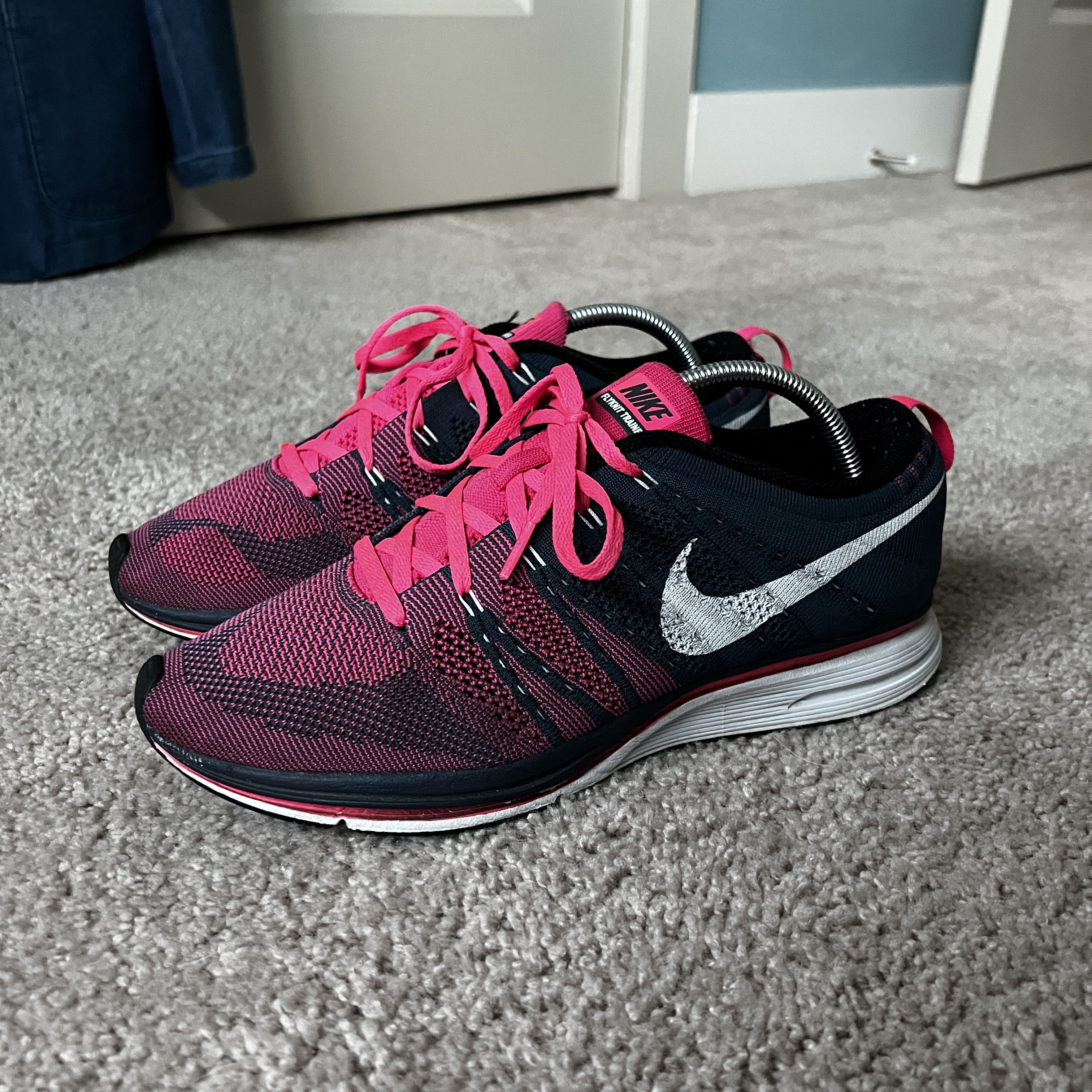Nike Nike Flyknit Trainer Squadron Blue Racer Pink Size US 10 / EU 43 - 1 Thumbnail