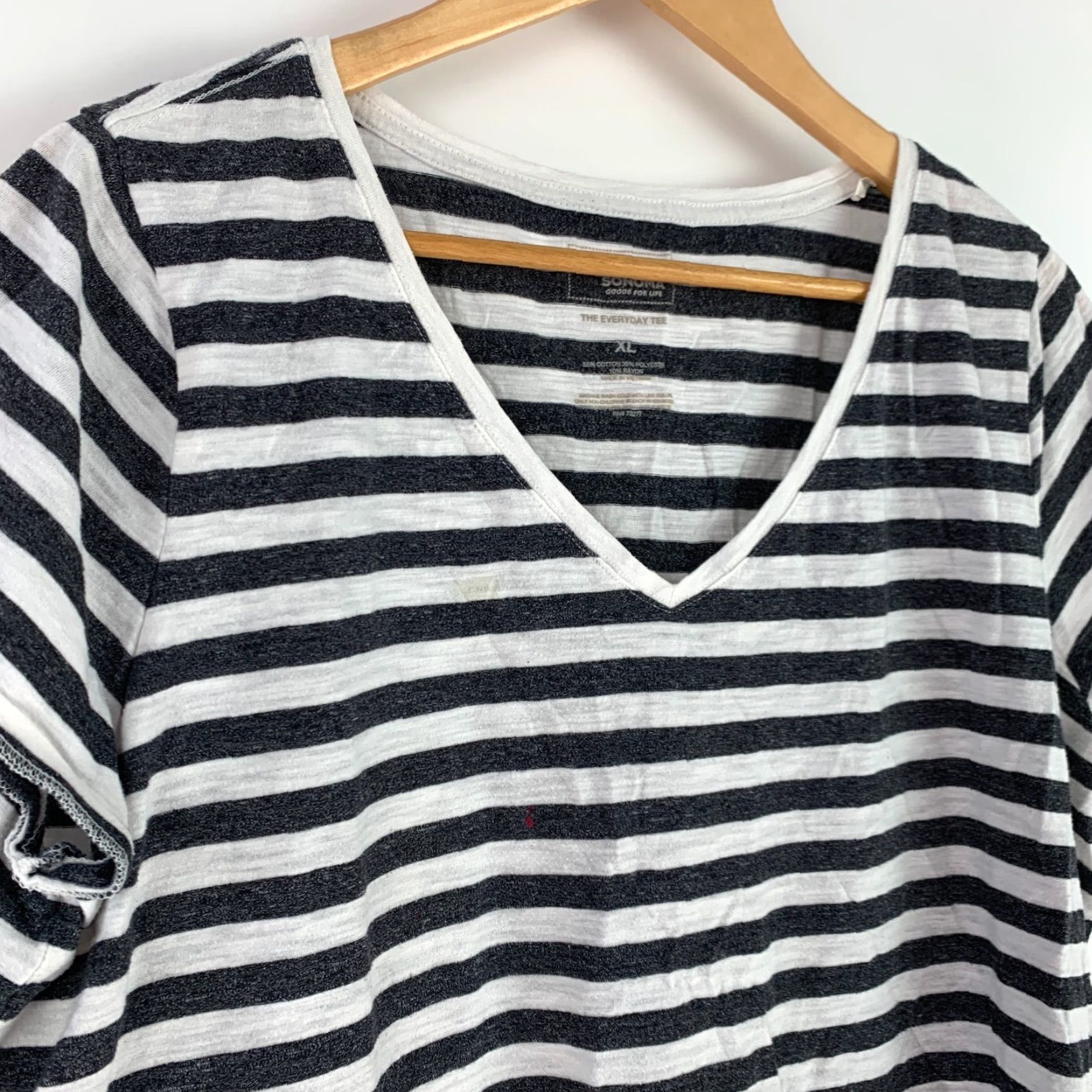 Vintage VINTAGE? no. Sonoma Gray White Striped Everyday Tee T-Shirt Womens XL B Size XL / US 12-14 / IT 48-50 - 3 Thumbnail