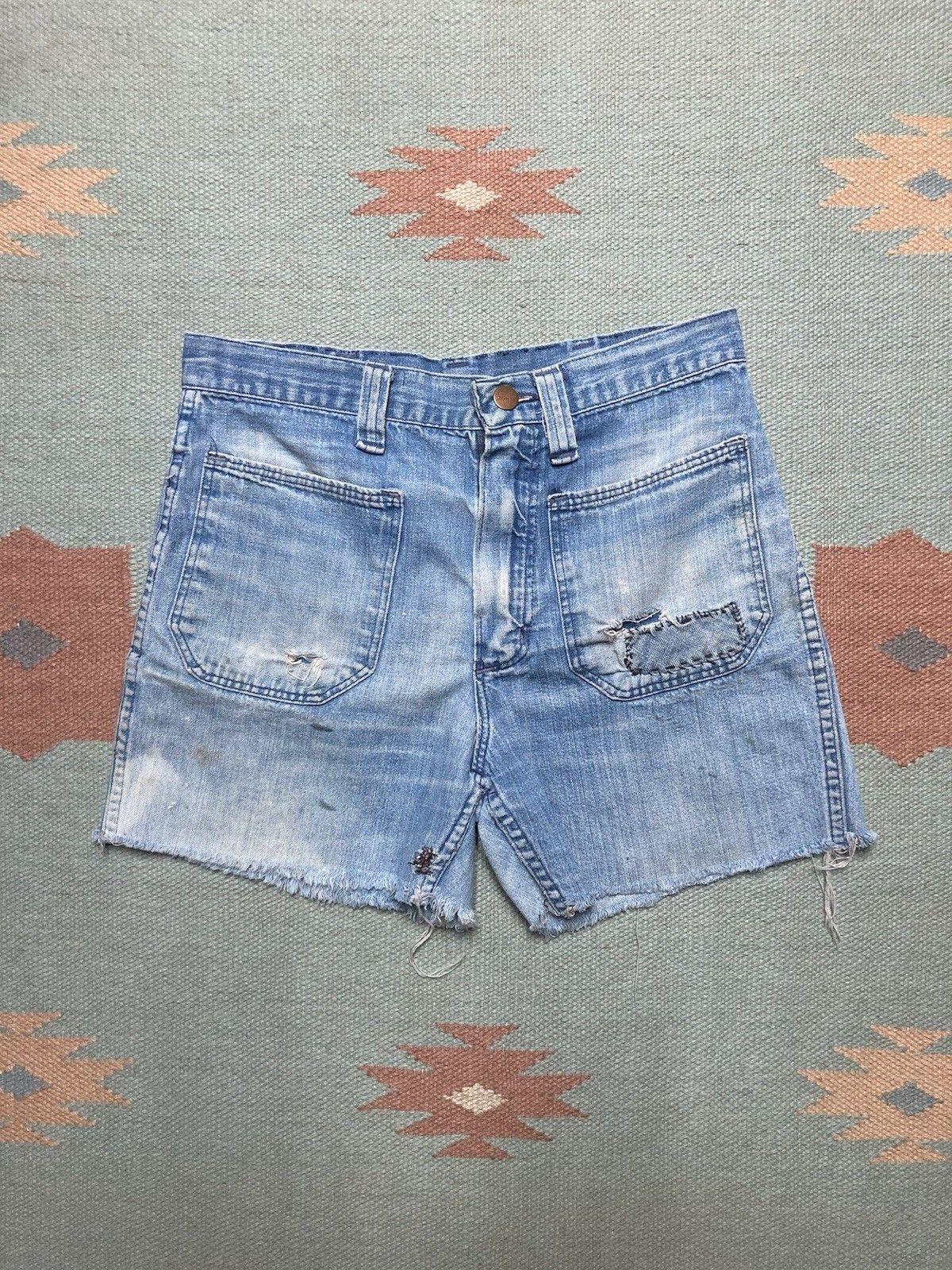 Vintage × Wrangler 70s wrangler jeans shorts jorts daisy dukes repair faded 29 Size 29" - 1 Thumbnail