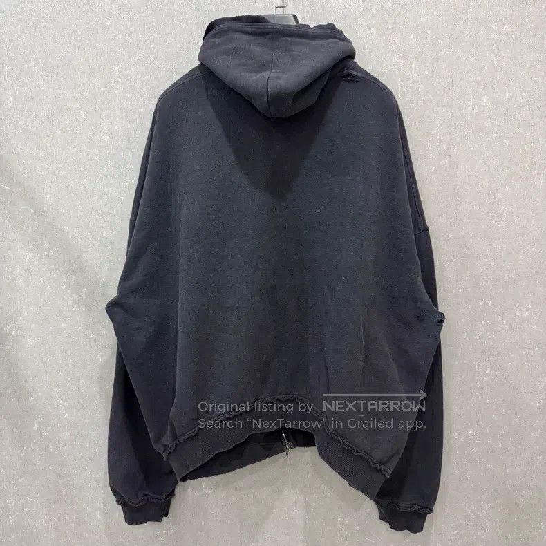 Balenciaga Balenciaga Letter Print Distressed Hooded Jacket Size US L / EU 52-54 / 3 - 2 Thumbnail