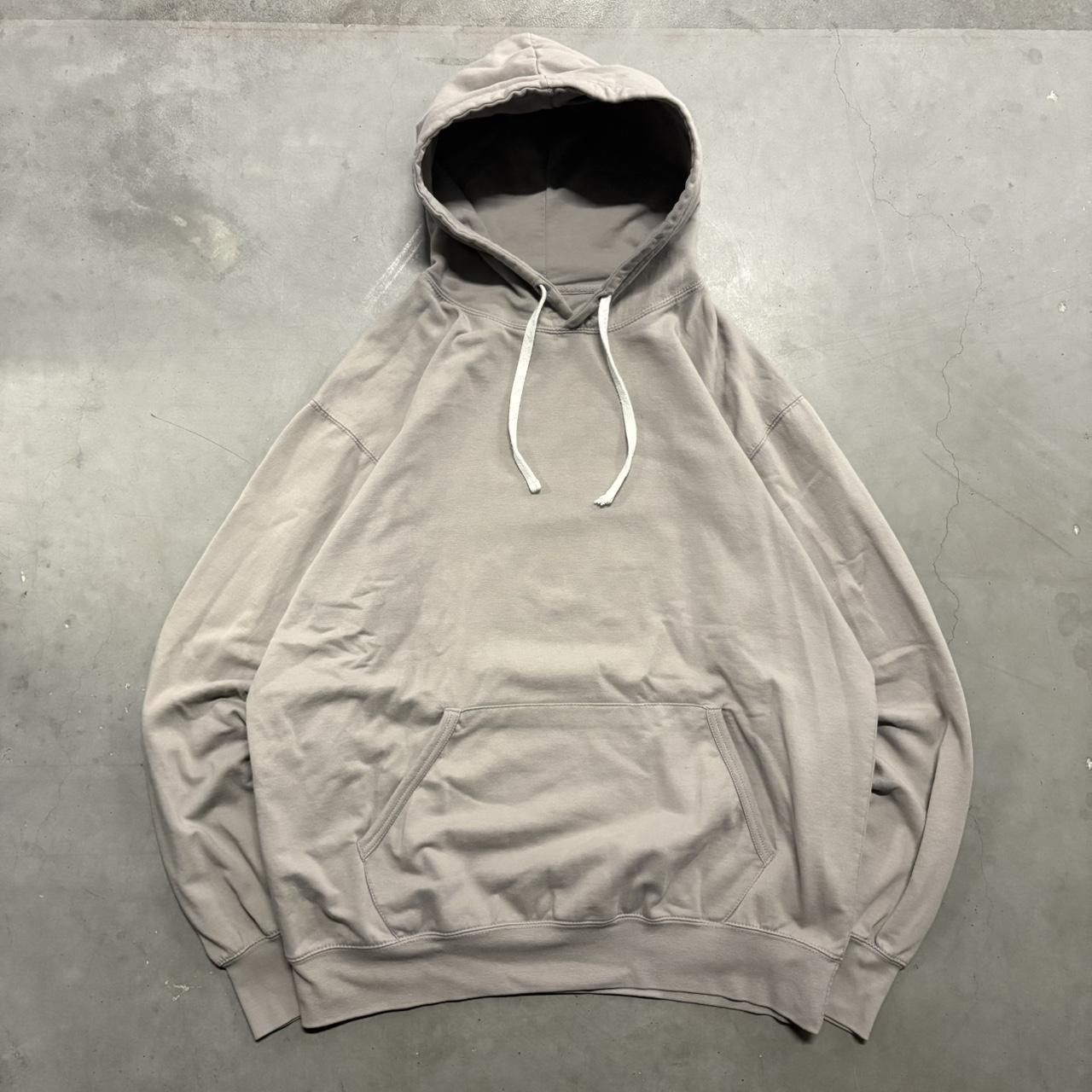 Vintage Crazy Vintage Y2K/2000s Blank Grey Minimalistic Hoodie! Size US XXL / EU 58 / 5 - 1 Thumbnail