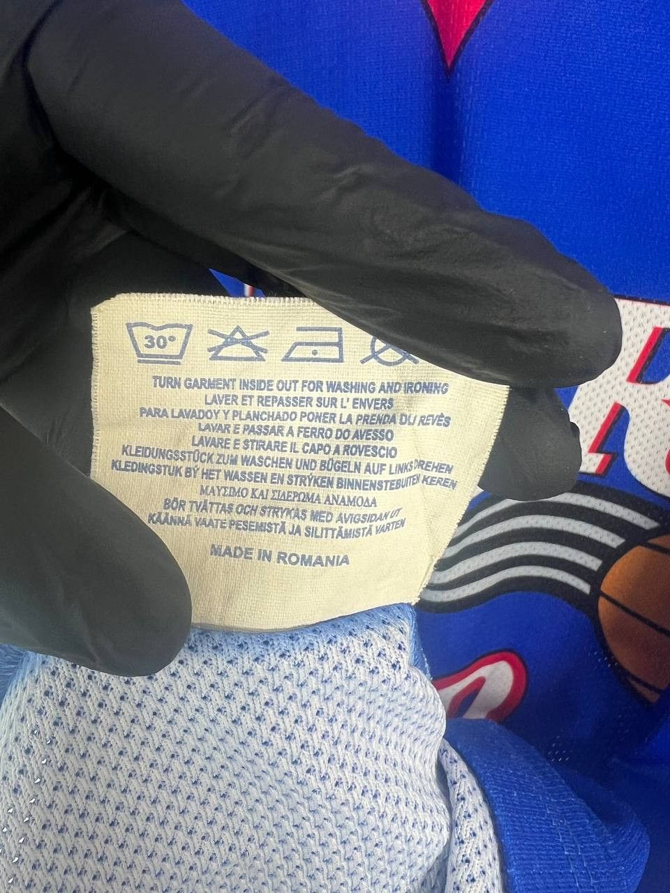 Champion × Vintage ALLEN IVERSON #3 PHILADELPHIA 76ERS JERSEY NBA SIZE M Size US M / EU 48-50 / 2 - 6 Thumbnail