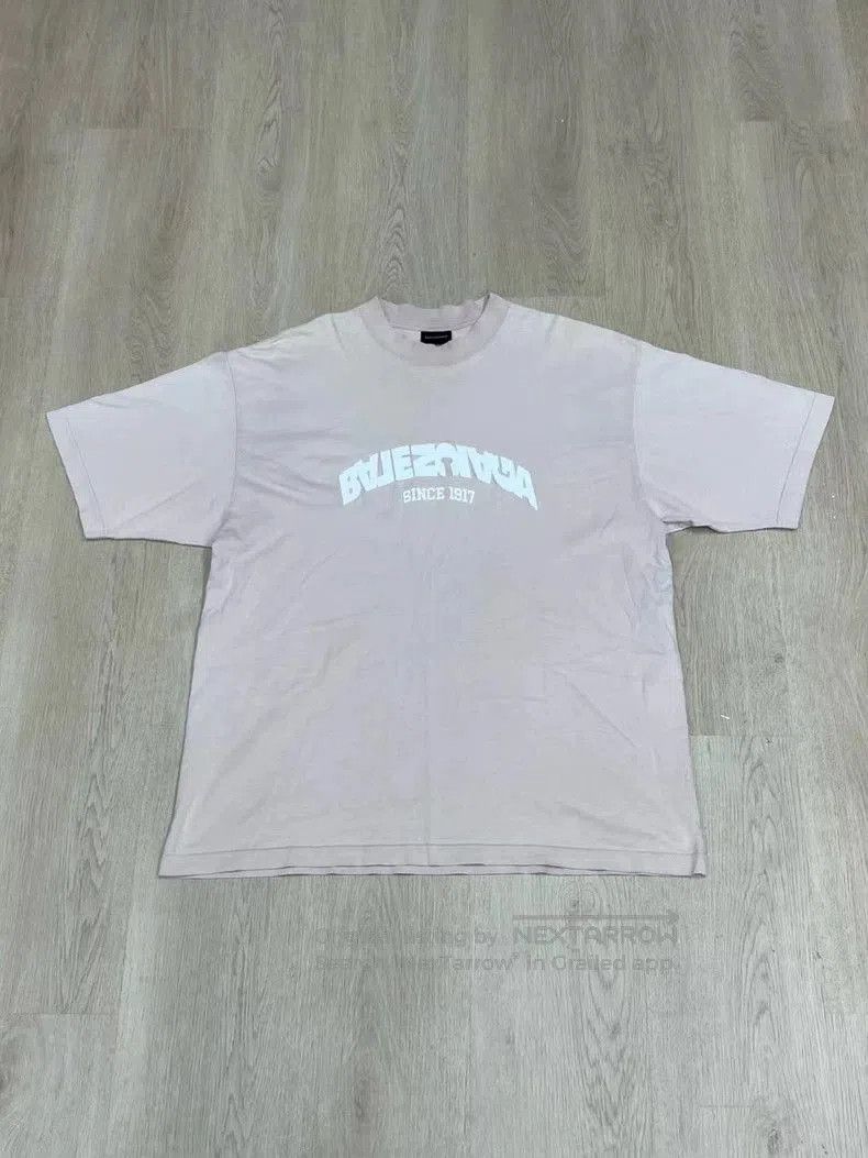 Balenciaga Balenciaga Embroidered Logo Short Sleeve. Size US S / EU 44-46 / 1 - 1 Thumbnail