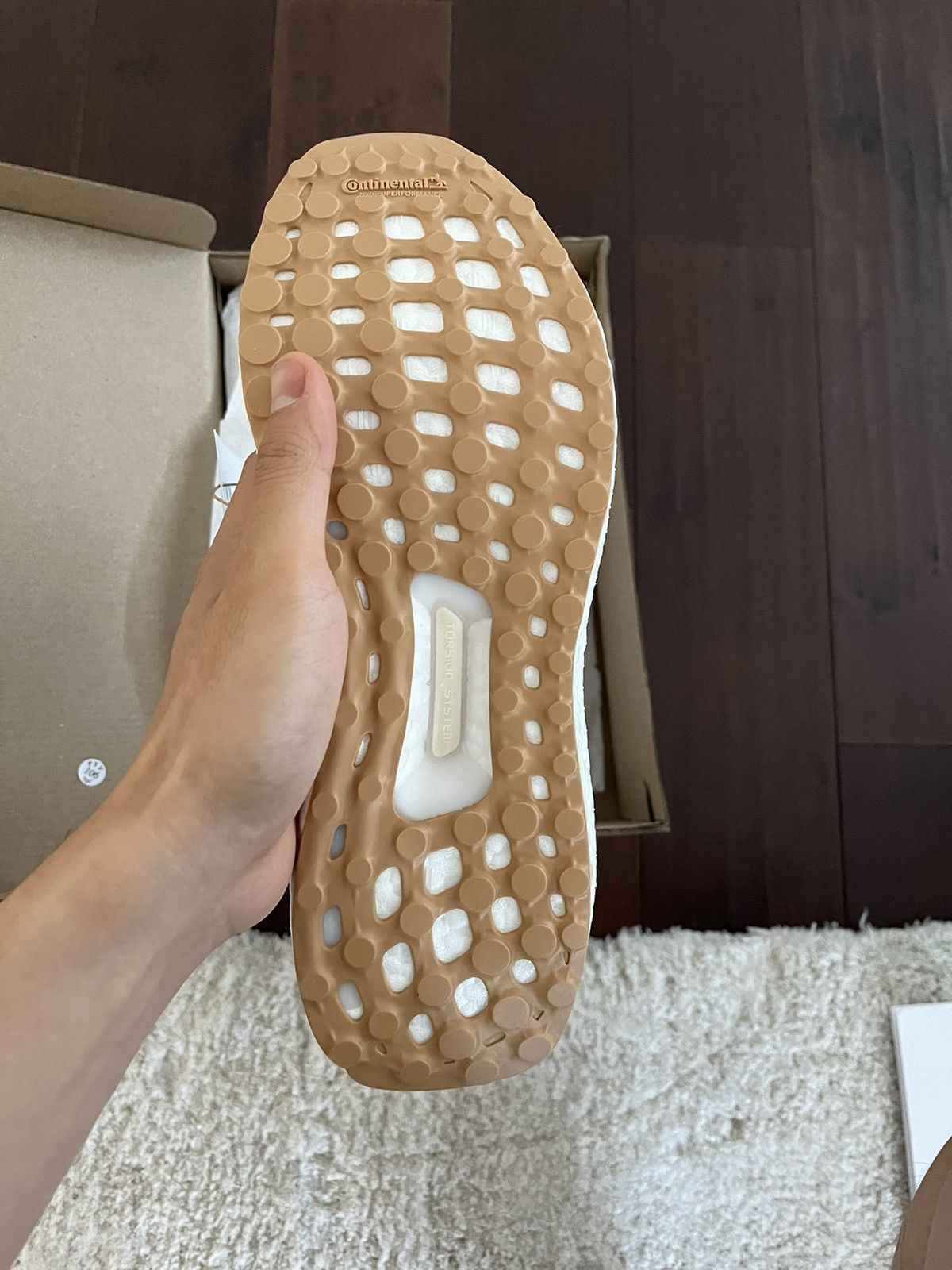 adidas gazelle silver green womens adidas ULTRABOOST 22 Running Shoes | Triple White