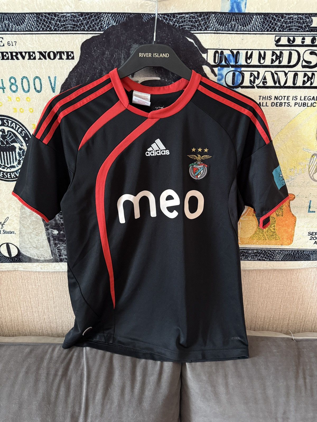 Adidas SL Benfica Adidas Away Shirt 09/10 Diogo #7 Soccer Jersey Size US S / EU 44-46 / 1 - 2 Thumbnail