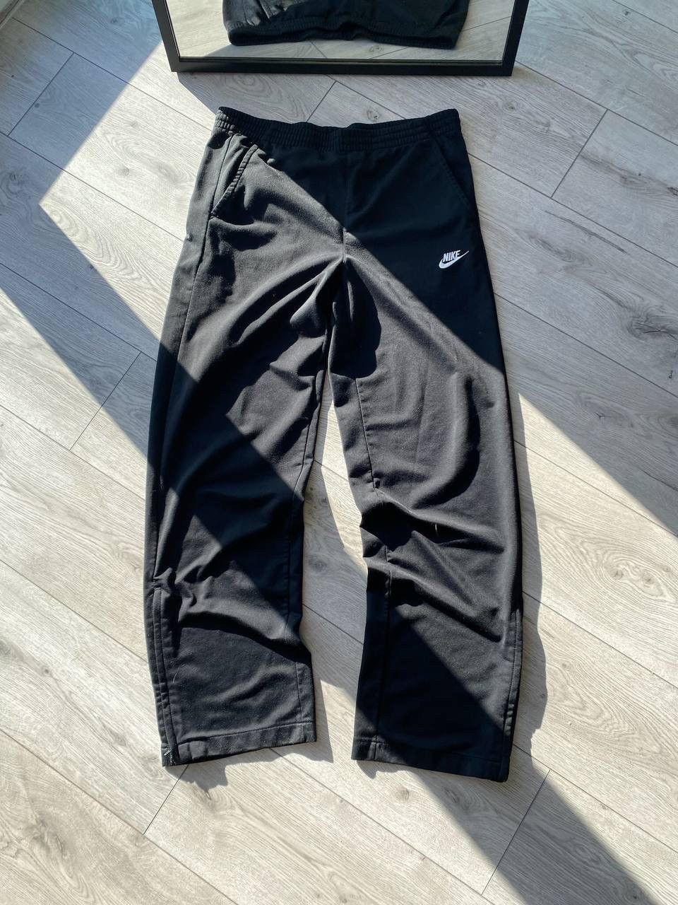 Nike × Vintage Vintage Nike Swoosh Baggy Trackpants Y2K M Size US 32 / EU 48 - 1 Thumbnail