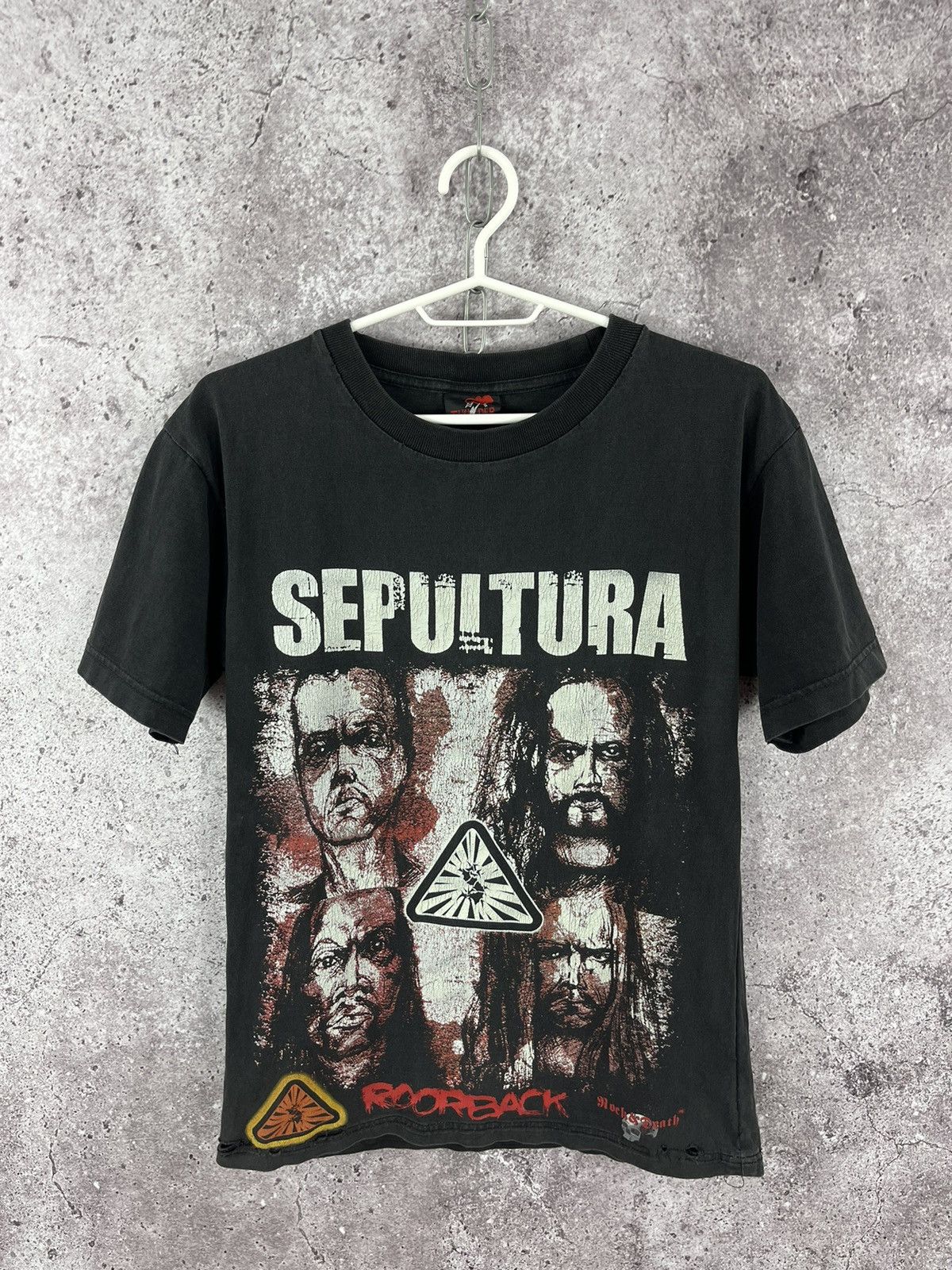 Band Tees × Vintage Vtg 90’s Sepultura Roorback Distressed Deadstock Rock Tee Size US S / EU 44-46 / 1 - 1 Thumbnail