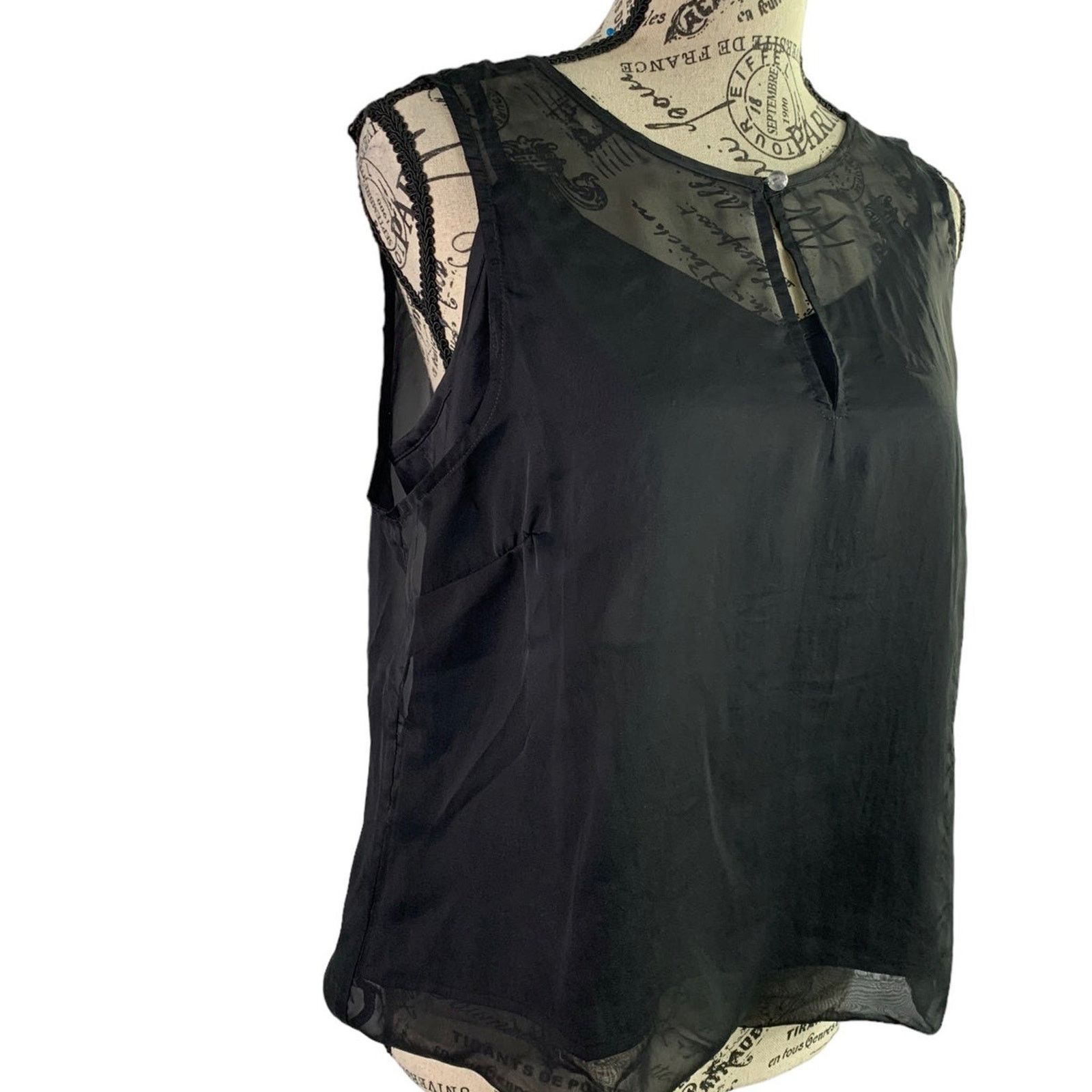 White House Black Market White House Black Market Blouse Top 12P sleeveless Layered Size XL / US 12-14 / IT 48-50 - 3 Thumbnail