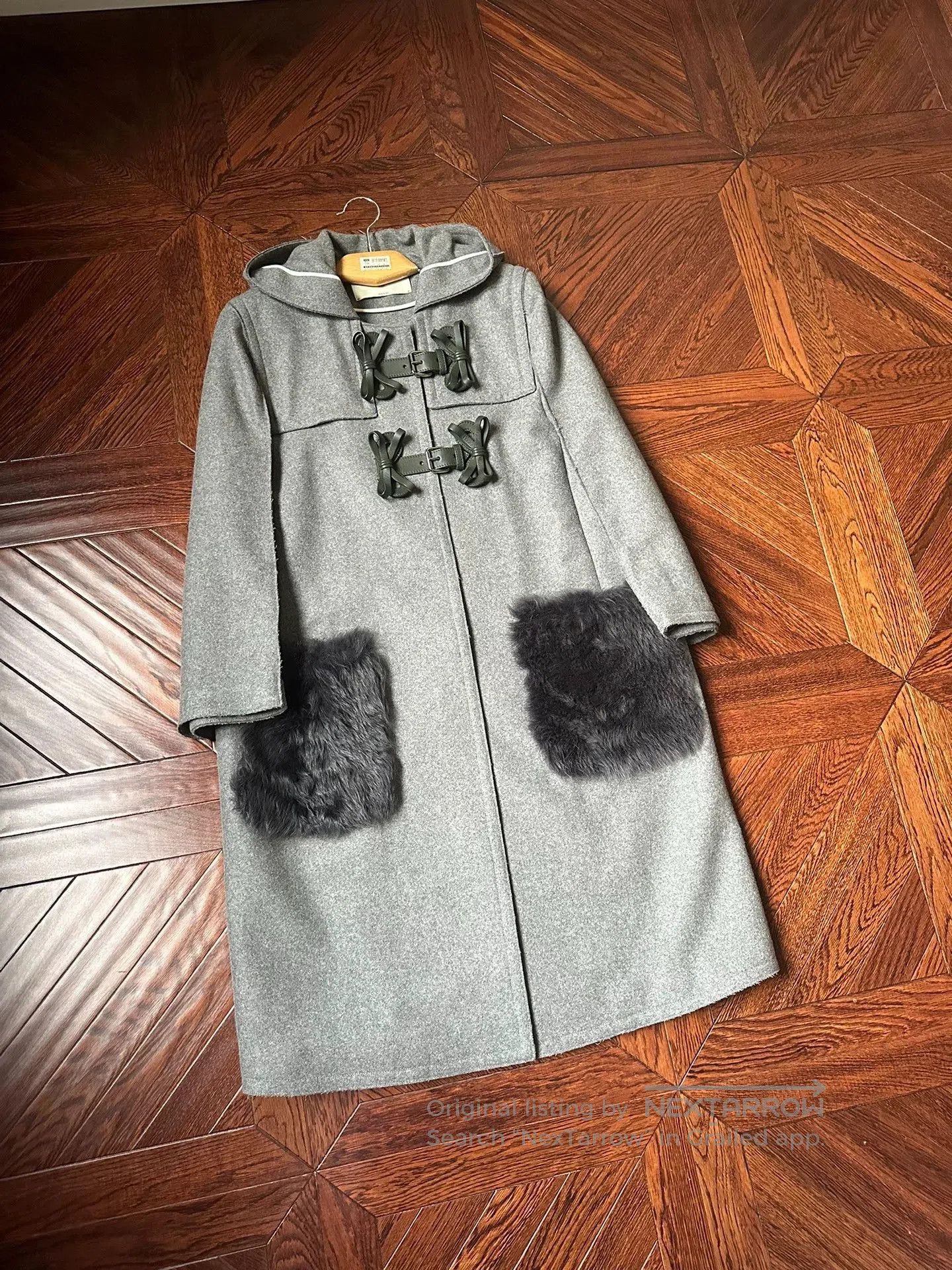 Fendi fendi gray wool coat with unique pockets. Size US M / EU 48-50 / 2 - 1 Thumbnail