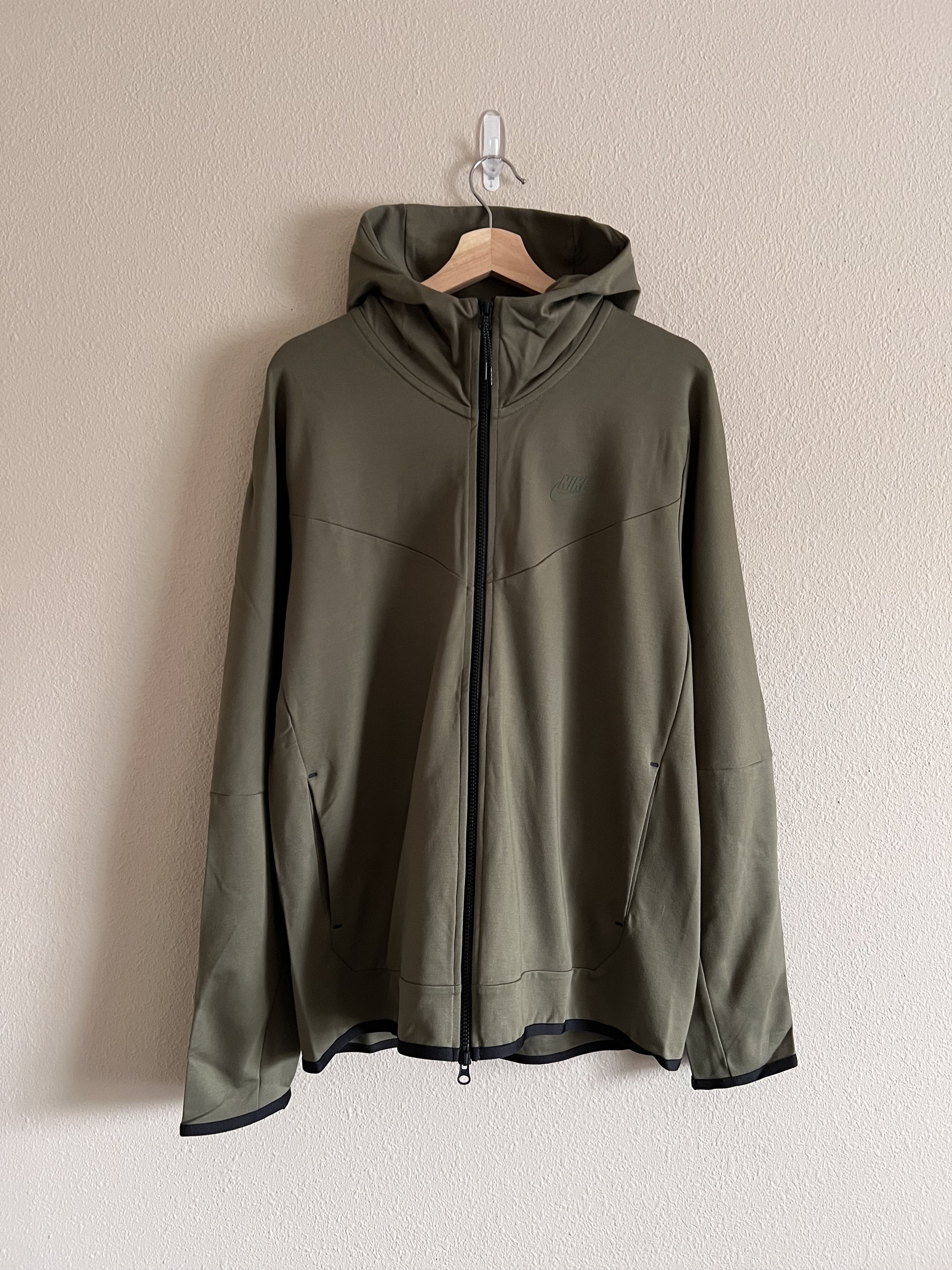 image of Nike Tech Fleece Full Zip Sweatshirt In Olive Green, Men's (Size Large)