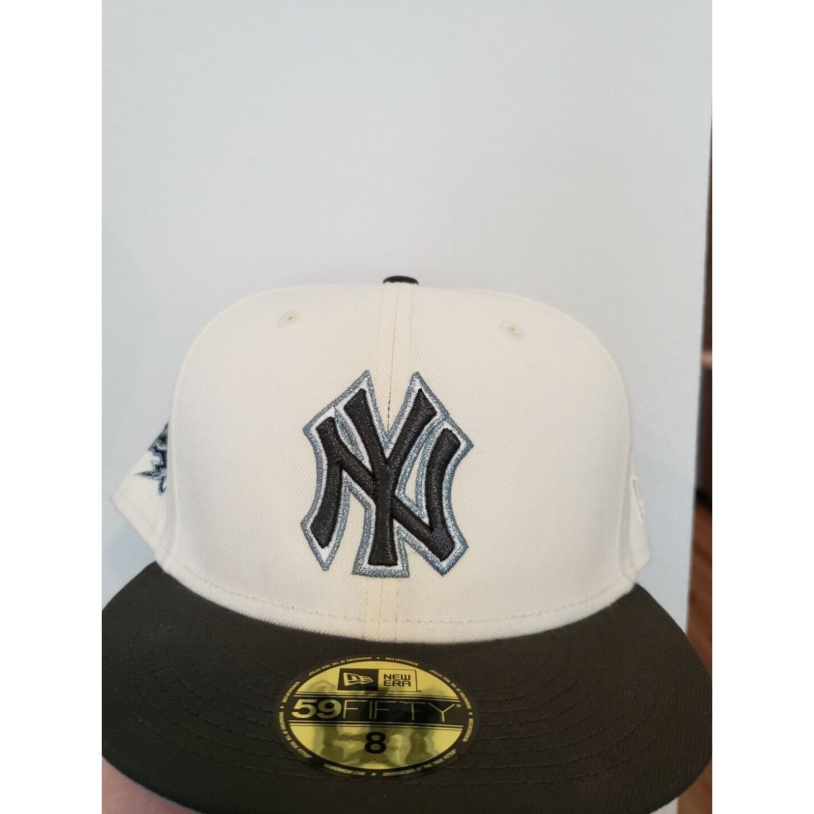 New Era New York Yankees Hat 1998 WS Black Ice Size 8 White New Era Size ONE SIZE - 1 Thumbnail
