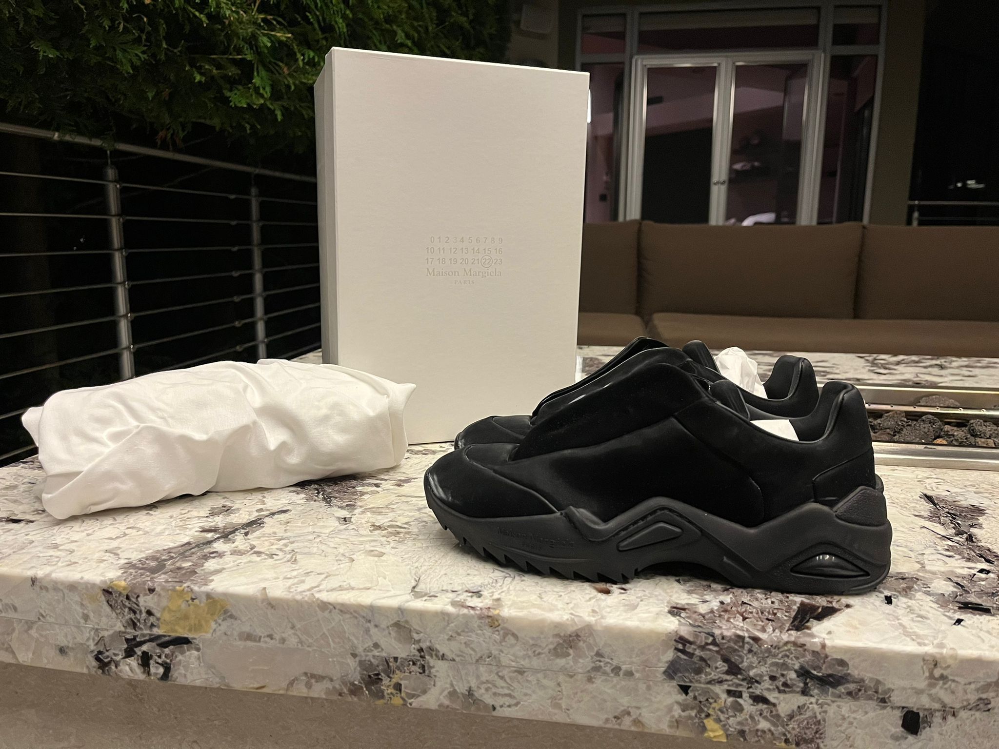 Maison Margiela Low Top Future Sneakers in Black Size US 8 / EU 41 - 4 Thumbnail