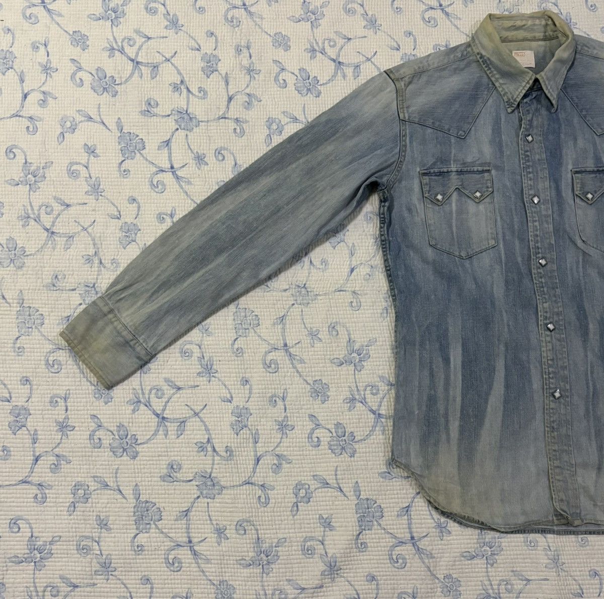 Levi's Levi’s Shirt Button Up Size US M / EU 48-50 / 2 - 2 Thumbnail