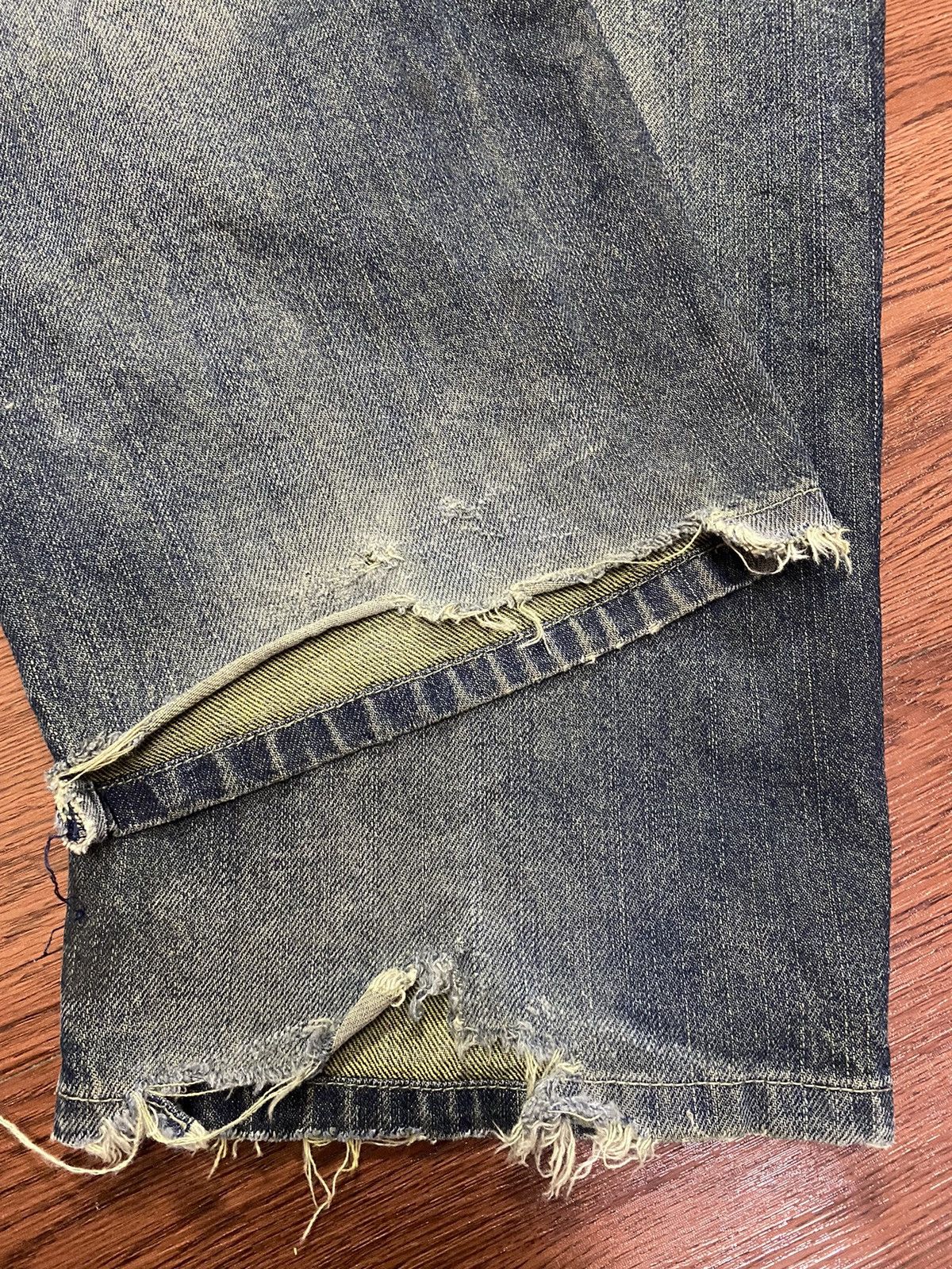 Japanese Brand Vintage Japanese Brands Mud Wash Distressed Loose Jeans Size US 39 - 10 Thumbnail