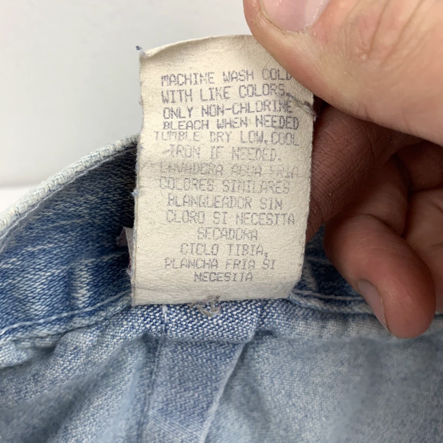 Vintage VINTAGE No Boundaries Jeans Womens 16 Blue Worn Thrashed Faded Y2K 90s VTG - Straight, Pockets, Zip, Button, Regular - 90s American Era Women’s Jeans Size 38" / US 16 / IT 52 - 7 Thumbnail