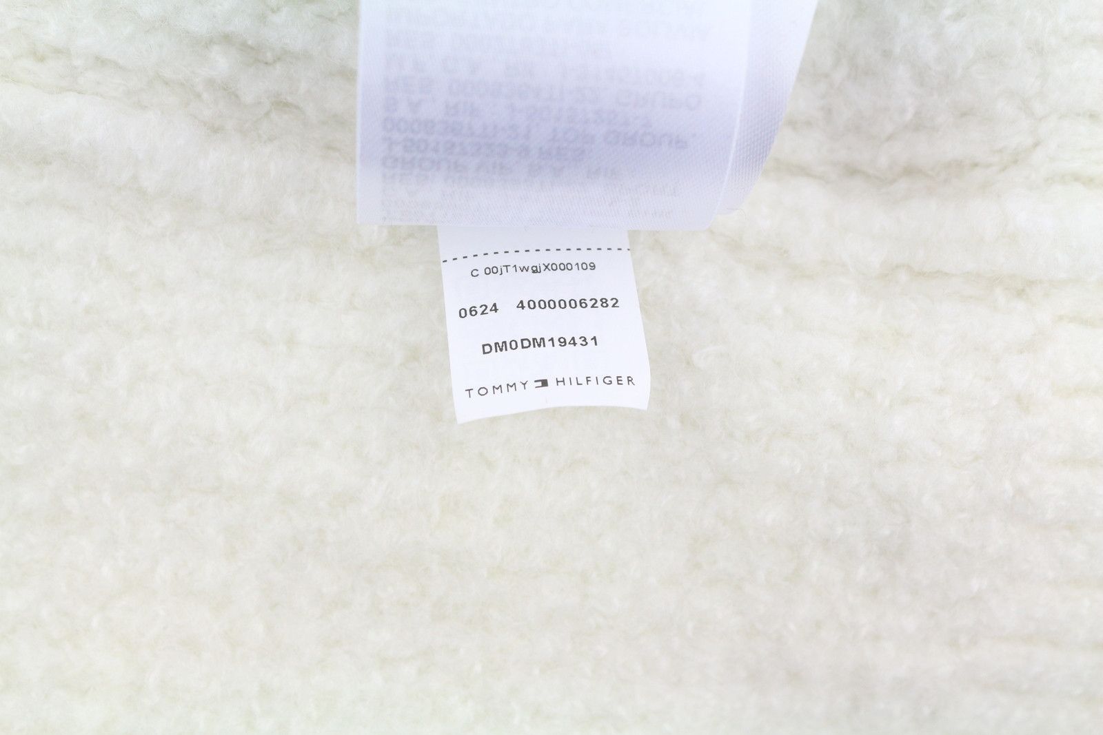 Tommy Hilfiger REQ WAFFLE L Ancient White Crew Jumper 87377 Size US L / EU 52-54 / 3 - 8 Thumbnail