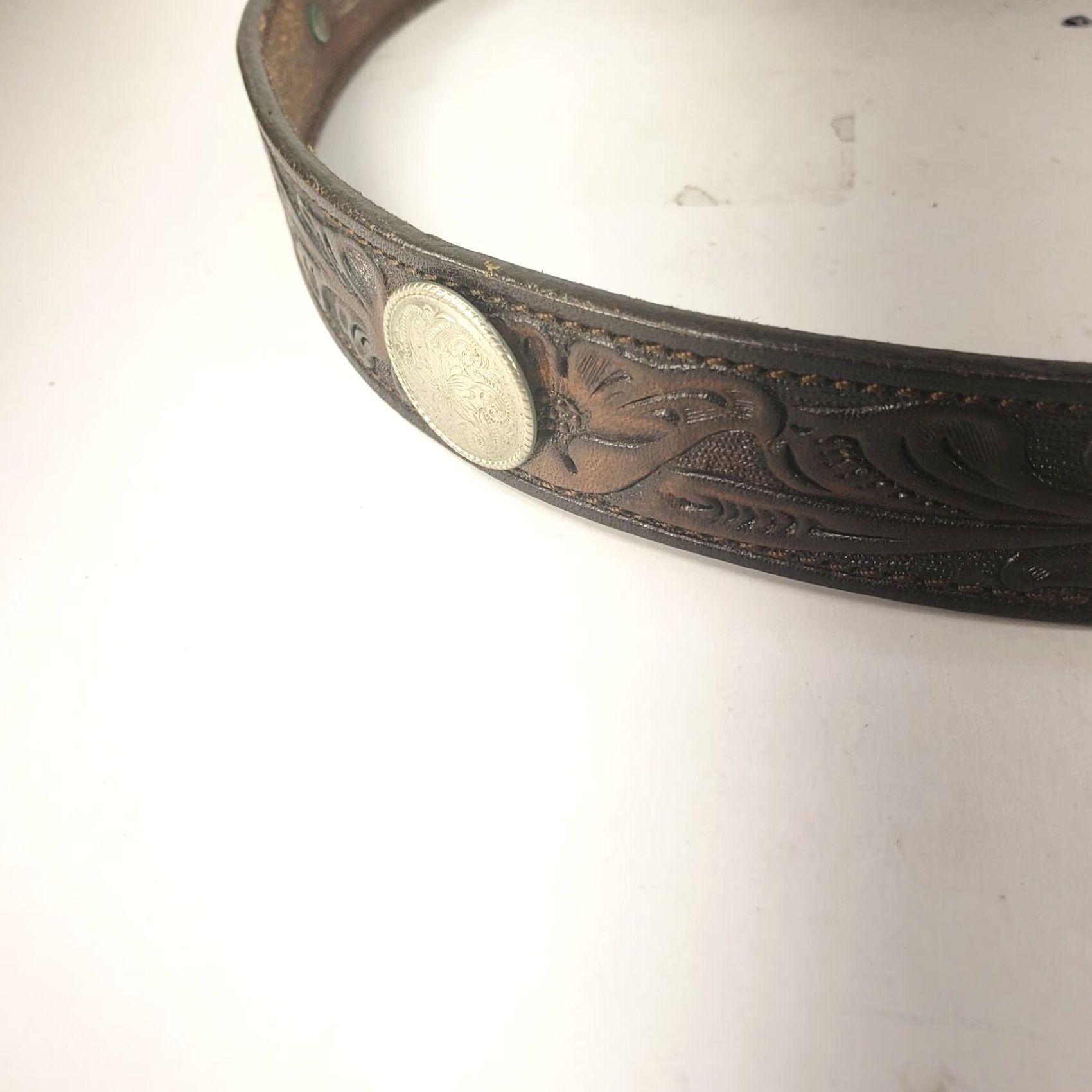 Vintage Chamber Collection Women Belt Brown Tooled Leather 1” Silver Conchos Size 30 Western Buckle Adjustable Vintage: No Size ONE SIZE - 7 Thumbnail