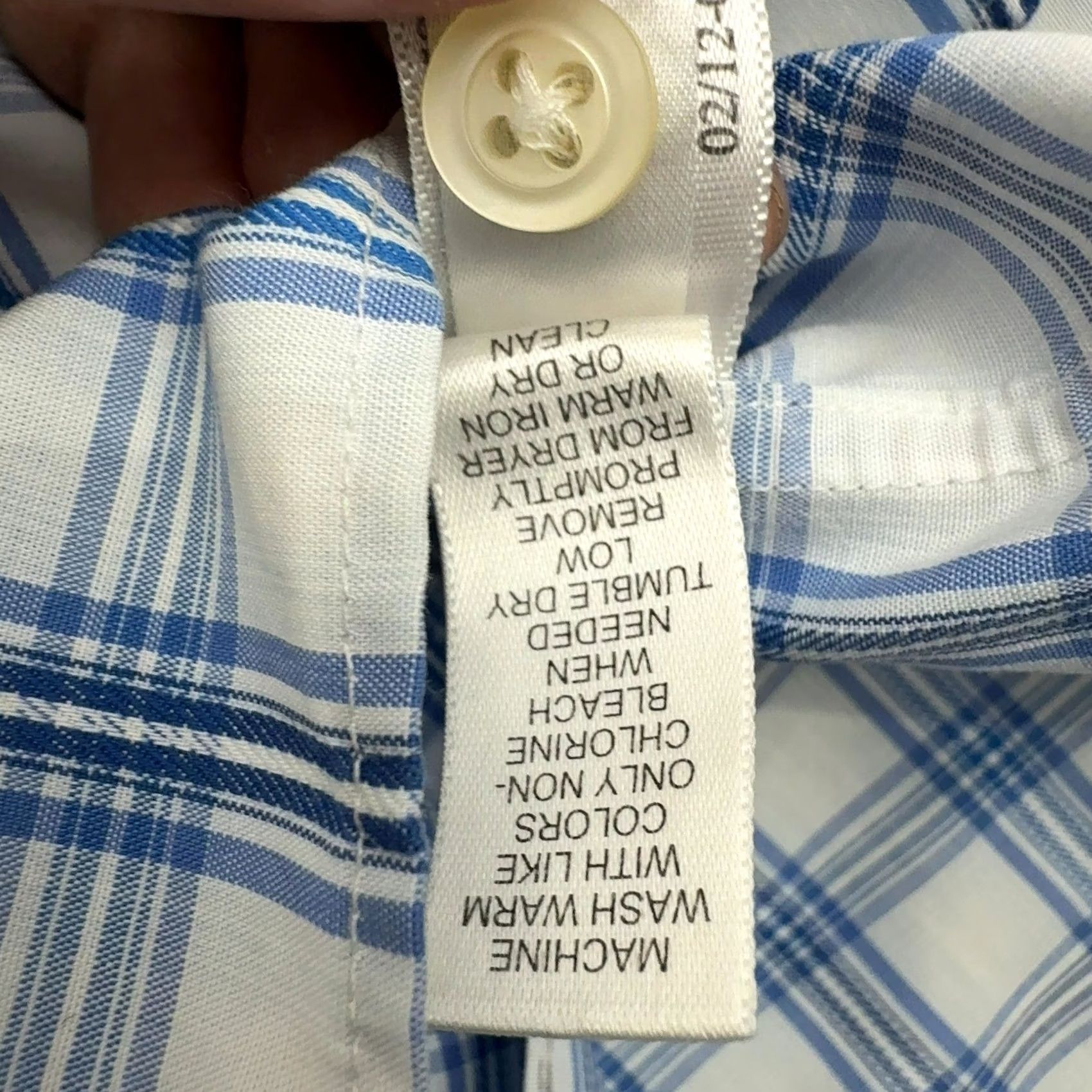 Banana Republic Banana Republic Button-Up Mens XL Blue Cotton Non-Iron Slim Fit Plaid Preppy Shortened? Size US XL / EU 56 / 4 - 5 Thumbnail
