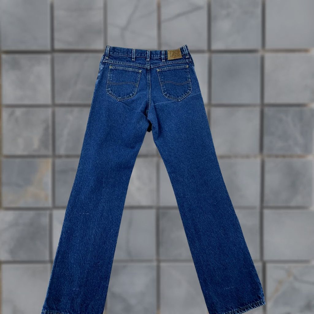 Lee VINTAGE Lee Jeans Mens 33x33 Denim Straight Leg Medium Wash Pockets Pants Size US 33 - 1 Thumbnail