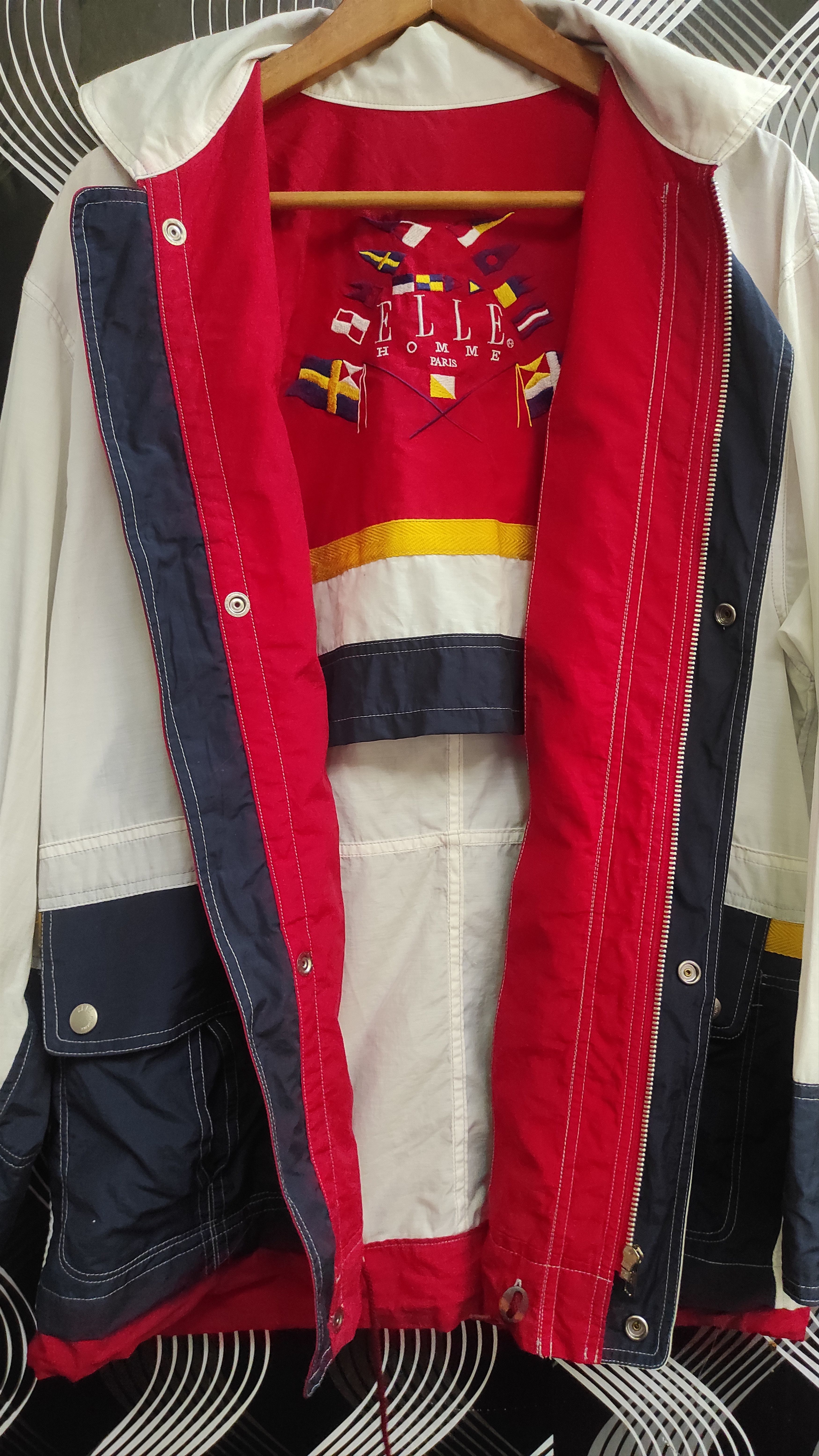 Japanese Brand × Vintage Vintage Elle home paris windbreaker jacket Size US XL / EU 56 / 4 - 9 Thumbnail