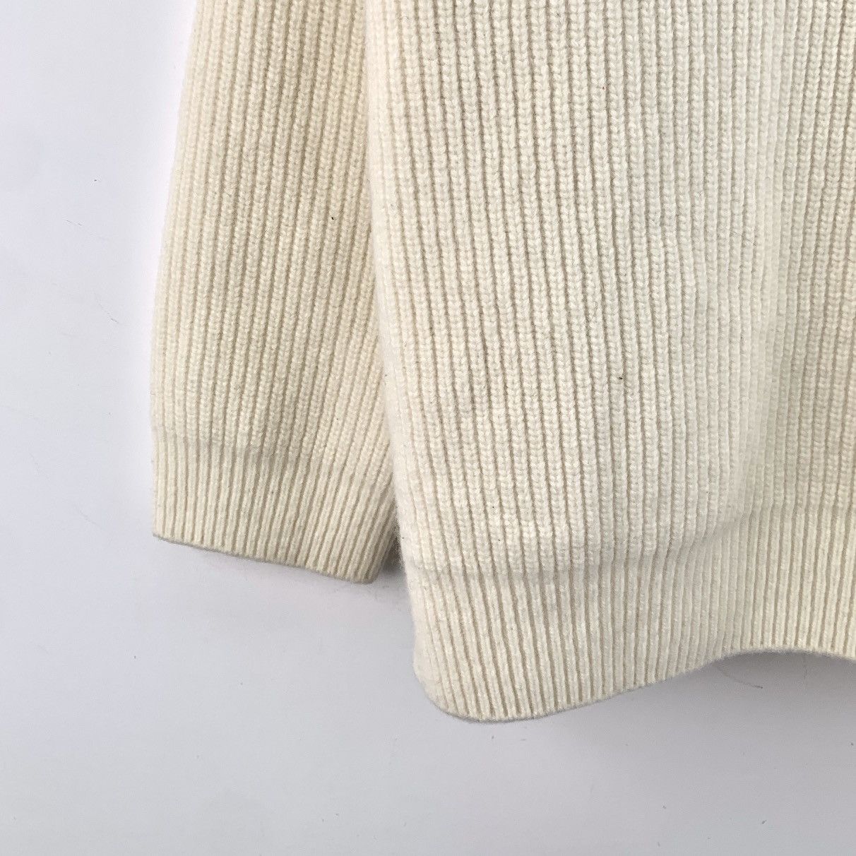 Celine Celine Off-white Logo Crew Neck Wool Knit Sweater K26WX Size S / US 4 / IT 40 - 5 Thumbnail