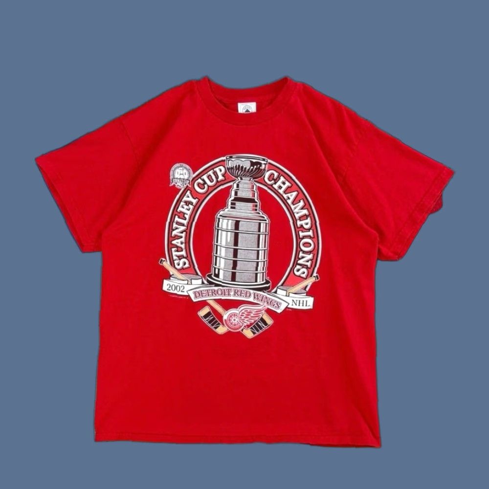 Delta VINTAGE Detroit Red Wings Stanley Cup Champs T-Shirt L Men Red NHL 2000s Y2K Sports Hockey Sl Short Sleeve Size US L / EU 52-54 / 3 - 1 Thumbnail