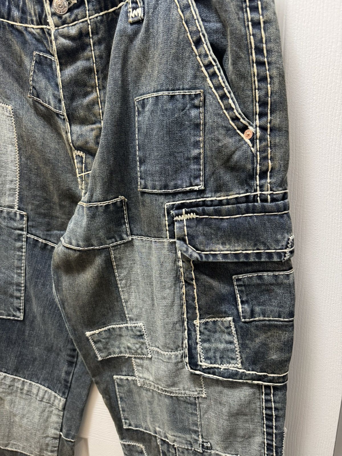 Supreme × True Religion Supreme True Religion Cargo Patchwork Denim Pants Size US 34 / EU 50 - 4 Thumbnail
