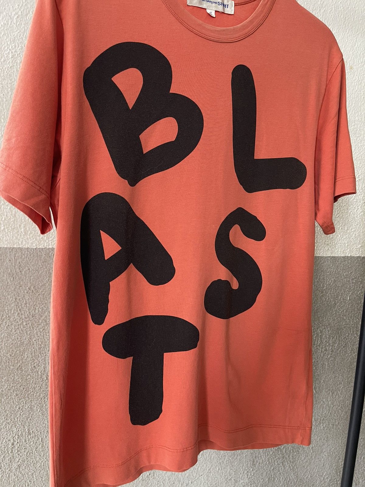 Comme des Garcons SHIRT Comme Des Garcons SHIRT Blast Graphic Tee Size US S / EU 44-46 / 1 - 3 Thumbnail