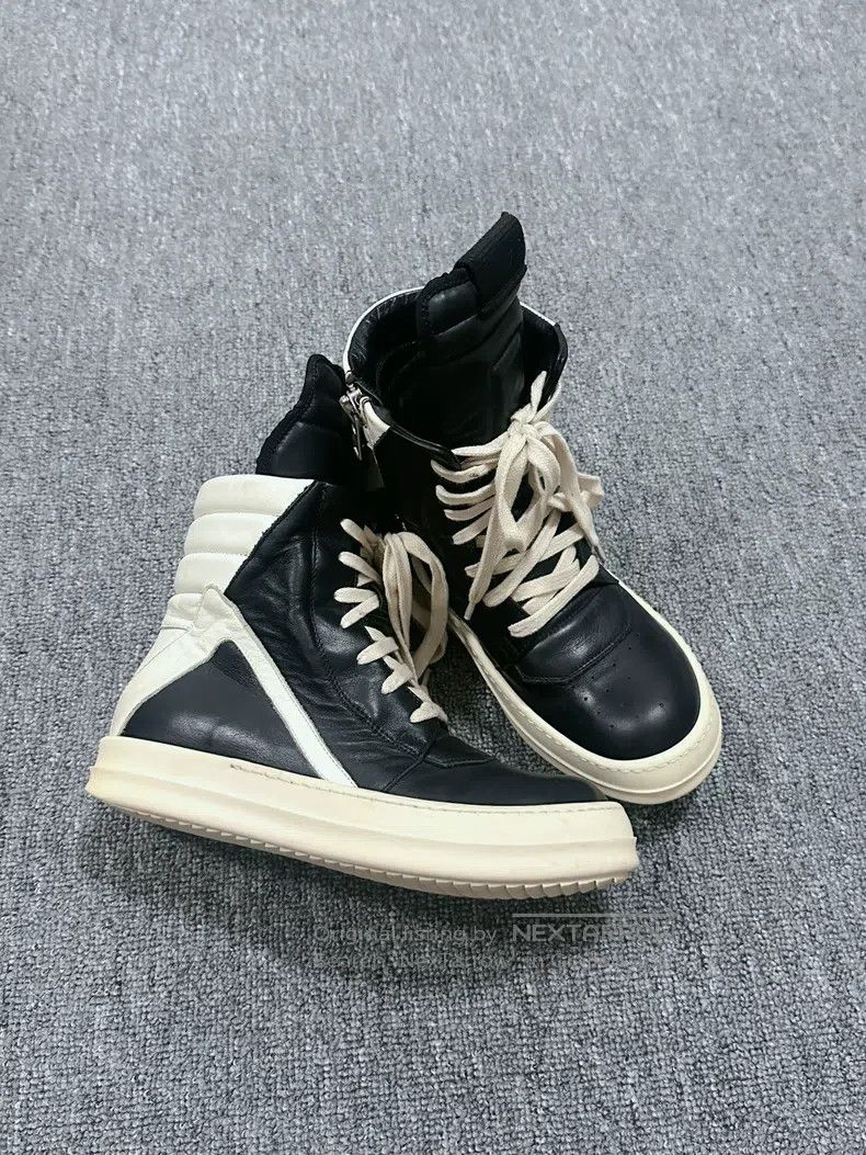 Rick Owens Rick Owens Mainline black and white cowhide inverted trian Size US 5 / IT 35 - 2 Thumbnail
