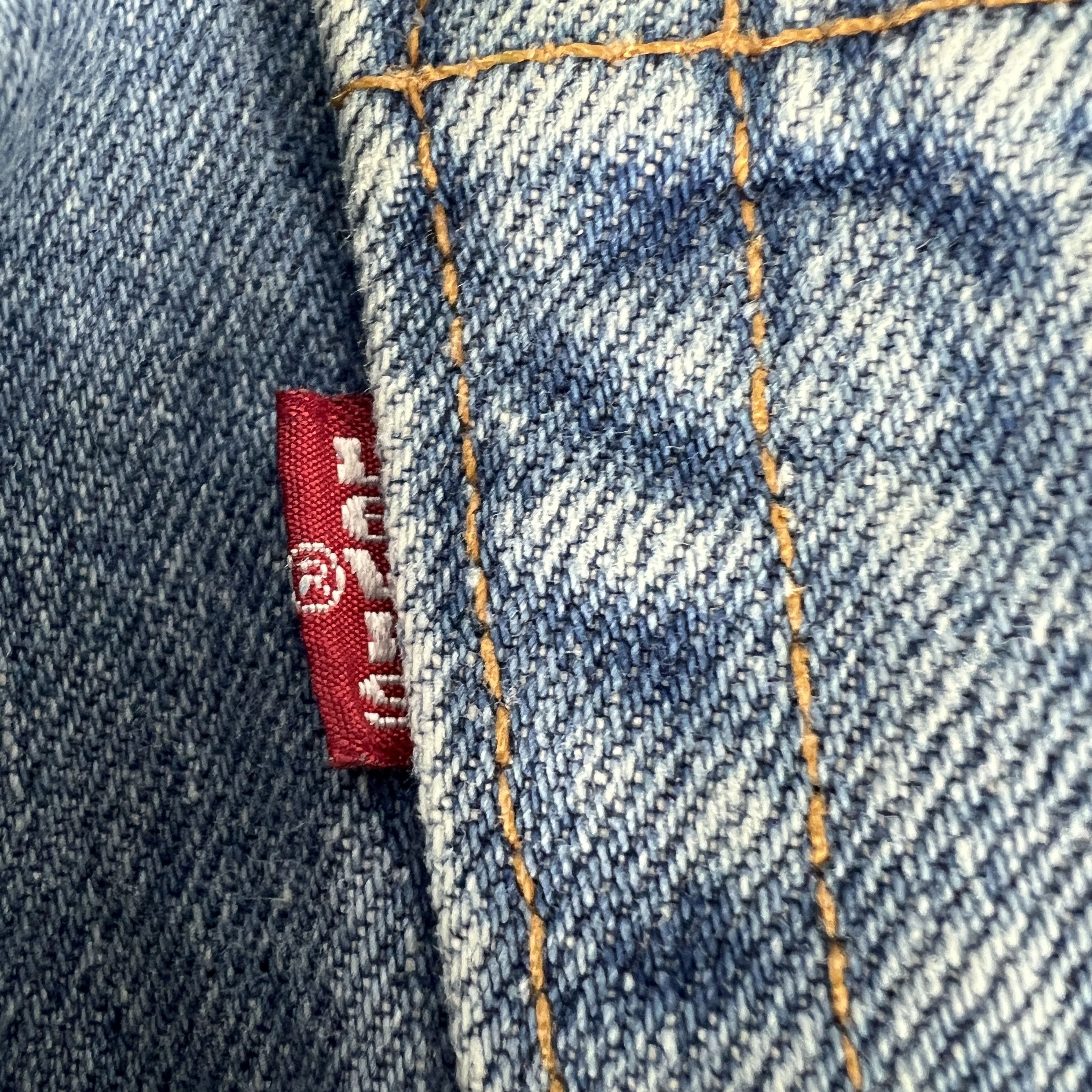 Levi's × Vintage VTG 90s Levi's Jeans 560 Loose Tapered Blue Cotton Denim Size US 32 / EU 48 - 12 Thumbnail
