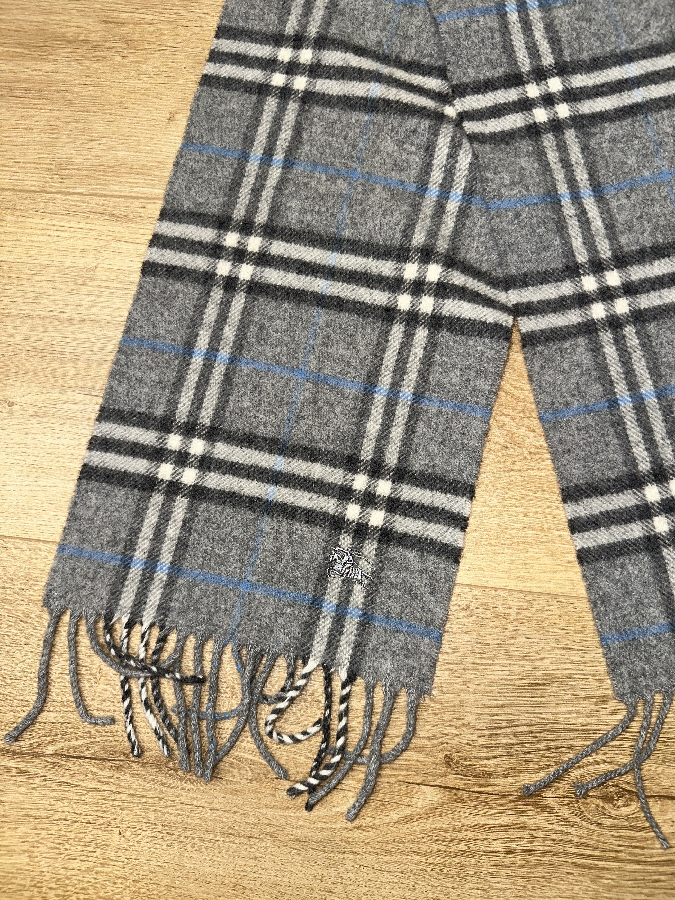 Burberry Burberry London Merino Cashmere Narrow Short Scarf 130 x 20 Size ONE SIZE - 5 Thumbnail