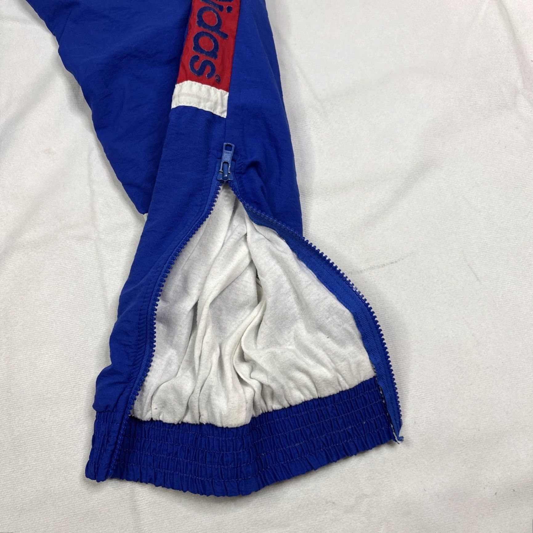 Adidas VINTAGE Adidas Windbreaker Lined Pants Mens Large Blue Originals Track Pants Size US 33 - 7 Thumbnail