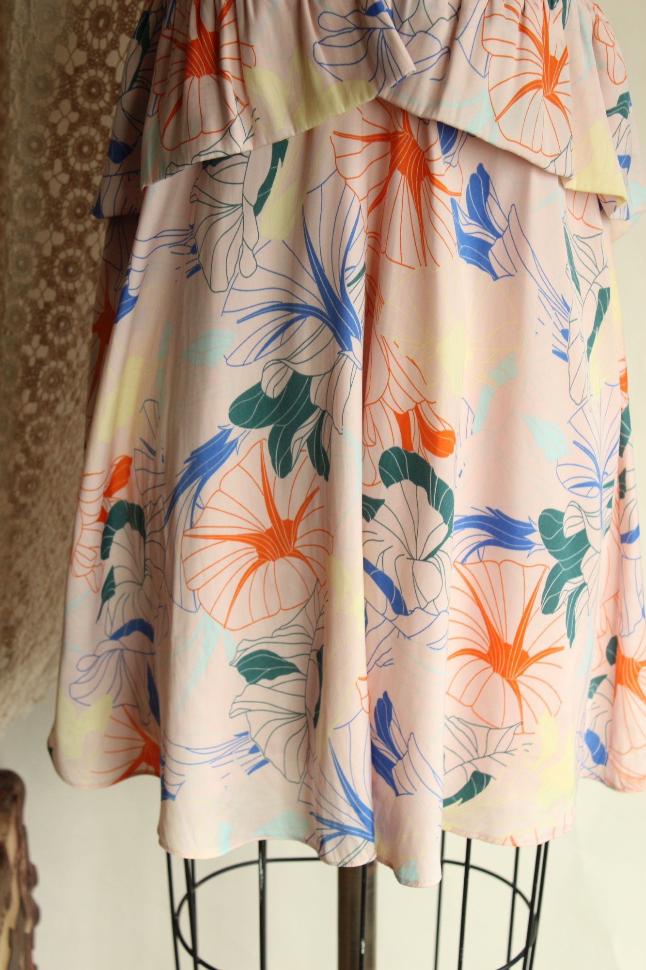 Anthropologie Alice & UO, Anthropologie, Heaven Ruffle Dress, Size 2, Baby Size XS / US 0-2 / IT 36-38 - 4 Thumbnail
