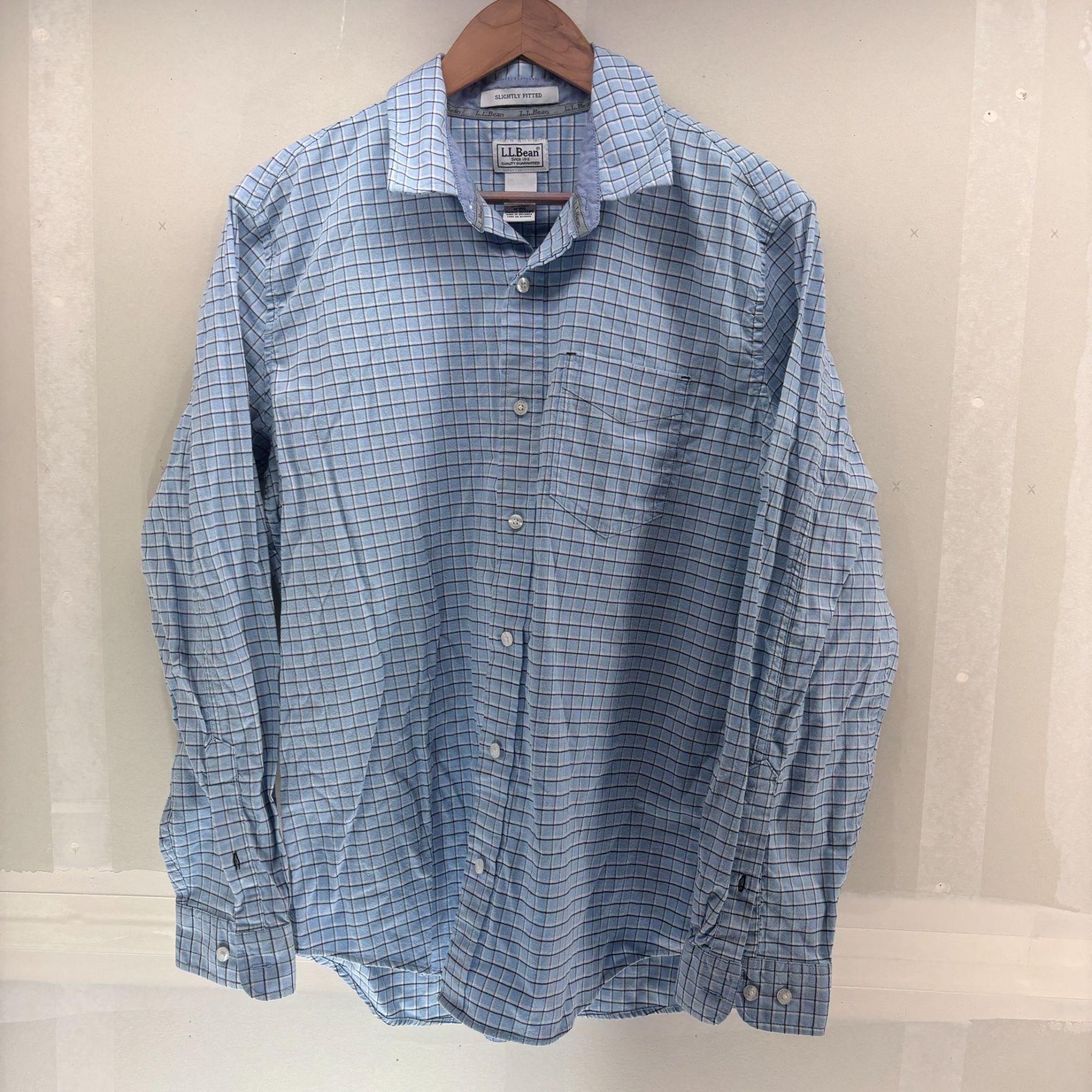 L.L. Bean LL Bean Button Shirt Mens Large Tall Blue Plaid Slightly Fit Size US M / EU 48-50 / 2 - 1 Thumbnail