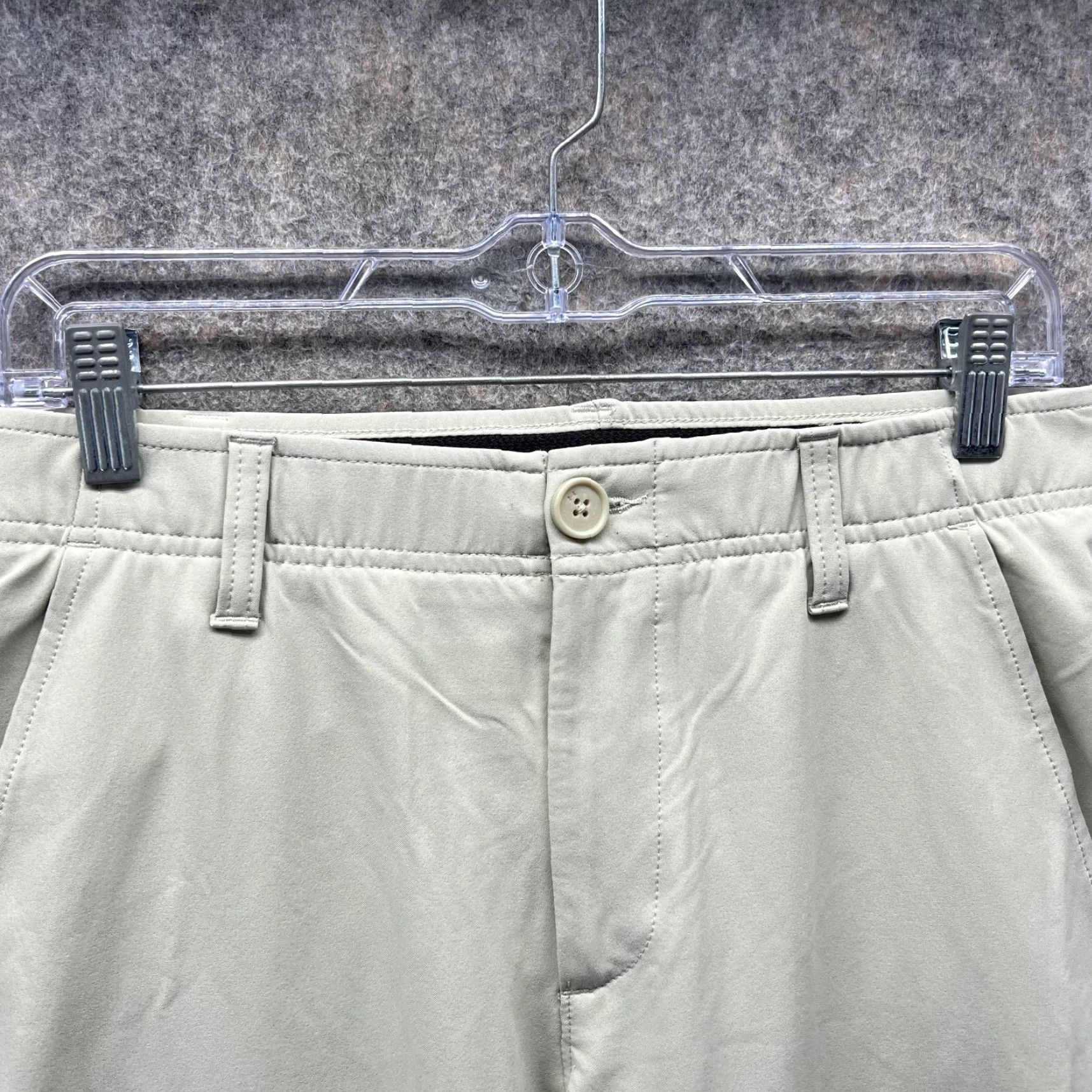 Under Armour Under Armour Pants Men 30x30 Khaki Beige Flat Front Chino Print? No—Beige Flat Front UA Stretch Golf Pants Men 30x30 Regular Size US 30 / EU 46 - 4 Thumbnail