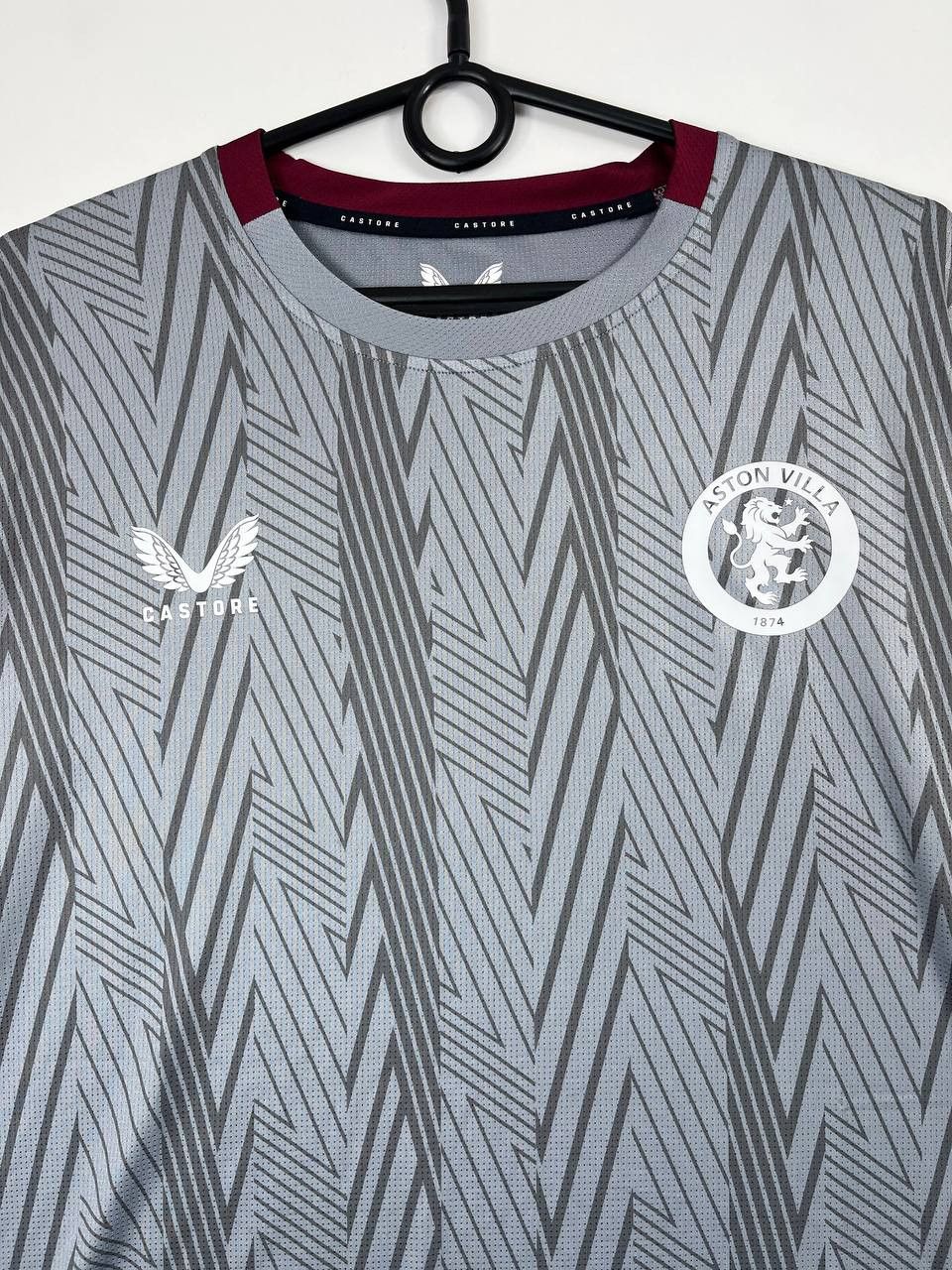 Other Aston Villa Training Shirt Castore Match Jersey Size L Size US L / EU 52-54 / 3 - 2 Thumbnail