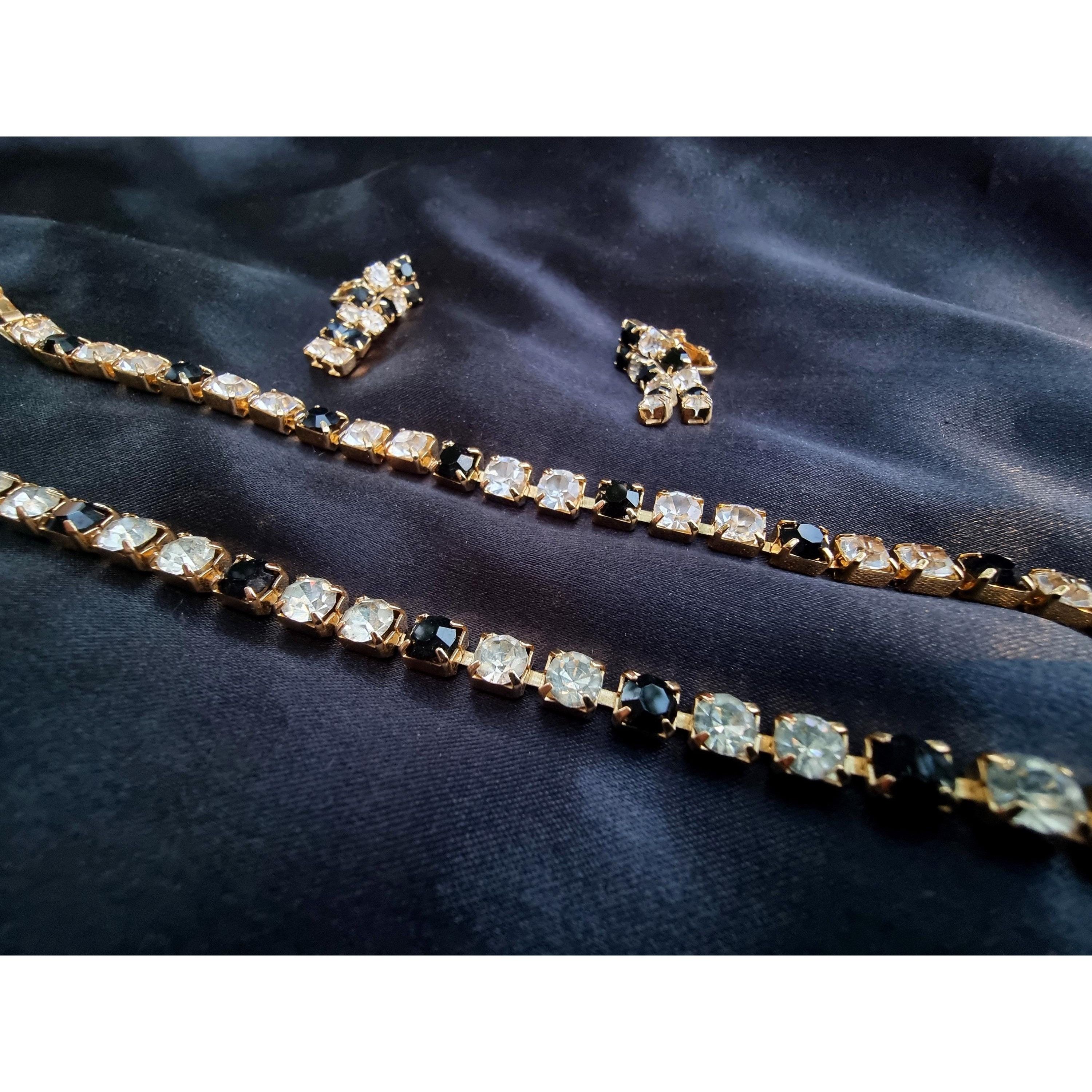 Other Vintage TRIFARI Signed 1990s Rhinestone Black and Clear Gold Size ONE SIZE - 8 Thumbnail