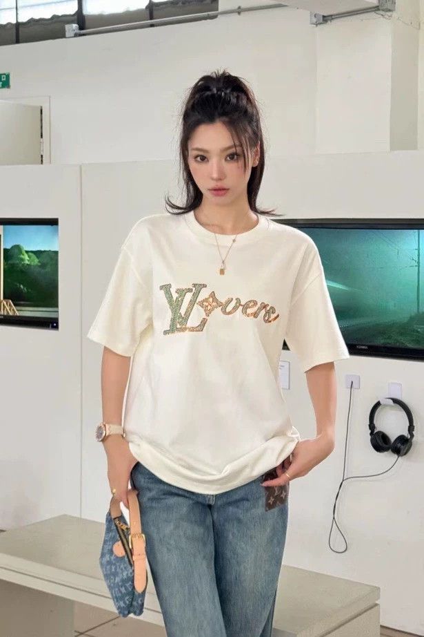 Louis Vuitton Louis Vuitton White beaded embroidered short sleeve Size US M / EU 48-50 / 2 - 2 Thumbnail
