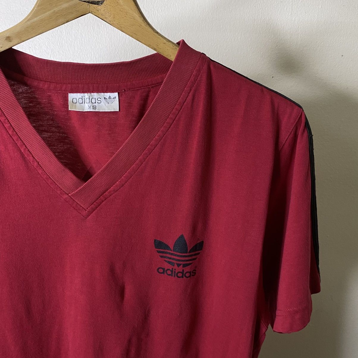 Adidas Vintage 1990s Adidas Big Logo V Neck T Shirt Size US S / EU 44-46 / 1 - 6 Thumbnail