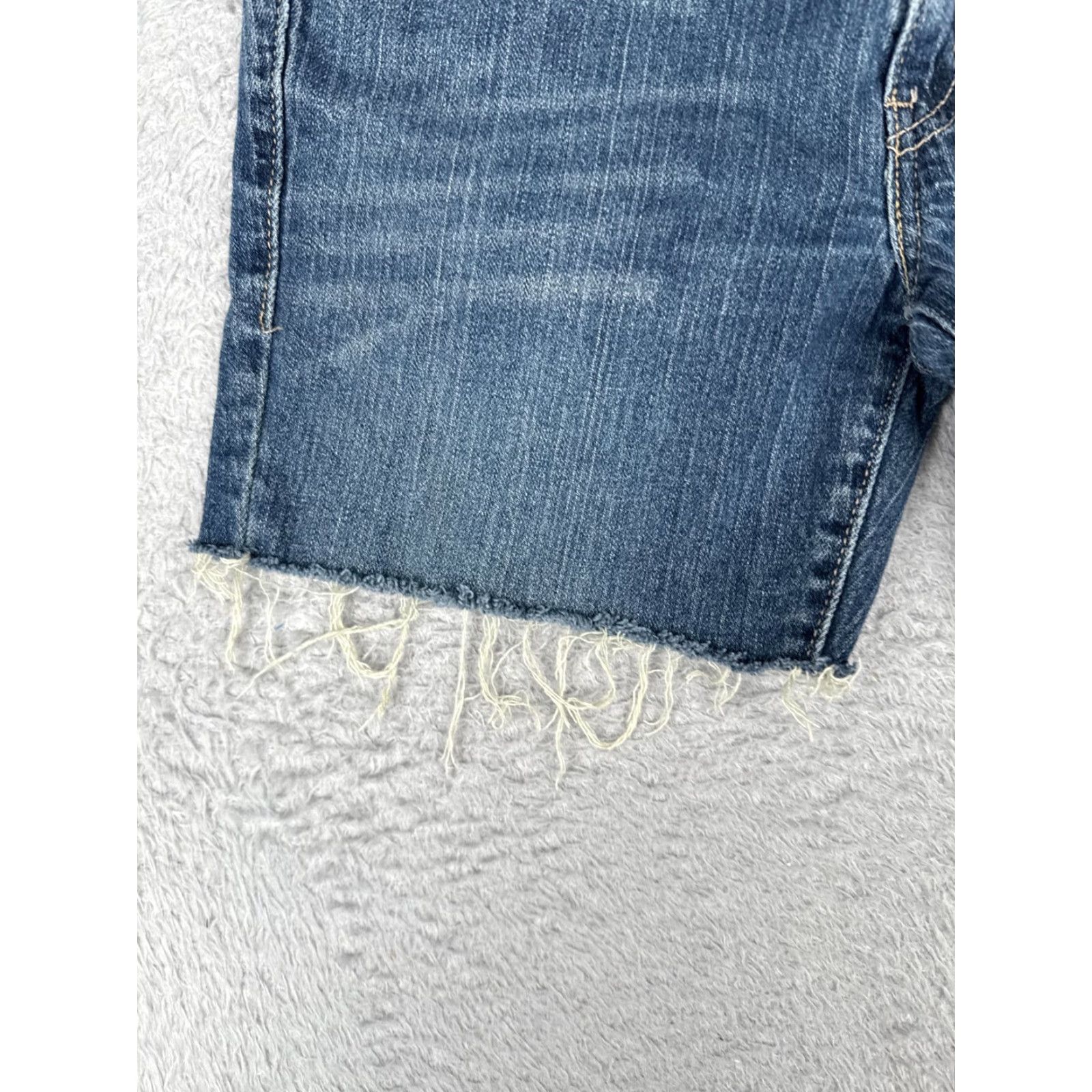 Levi's Levi's 508 Shorts Womens 9 Blue Denim Cut-Off Frayed Raw Hem 5-Pocket Spring Summer 29 Inseam Juniors Girls Size 30" / US 8 / IT 44 - 3 Thumbnail