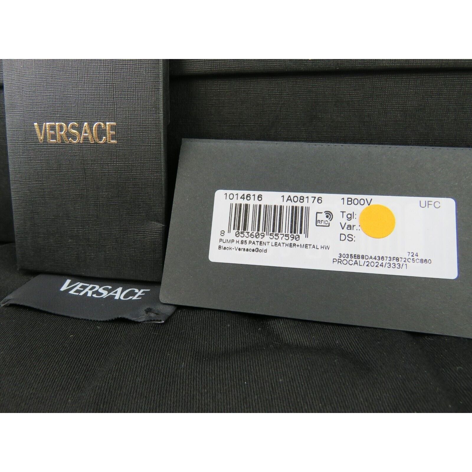 Versace VERSACE BLACK PATENT LEATHER GOLD MEDUSA HEAD PUMPS 38.5 Size US 8.5 / IT 38.5 - 10 Thumbnail