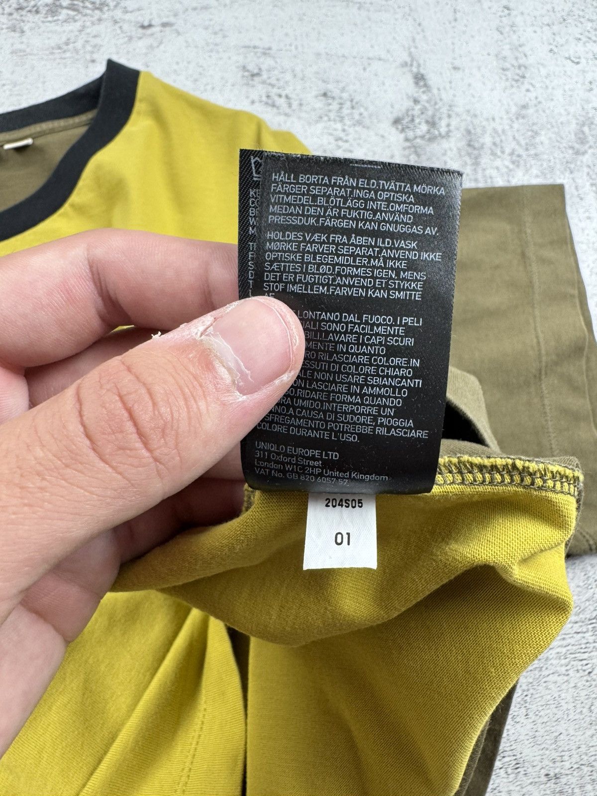 Marni × Uniqlo MARNI X UNIQLO Yellow Basic Blank Large Luxury Cotton Jersey Basic T-Shirt Tee Size US L / EU 52-54 / 3 - 10 Thumbnail