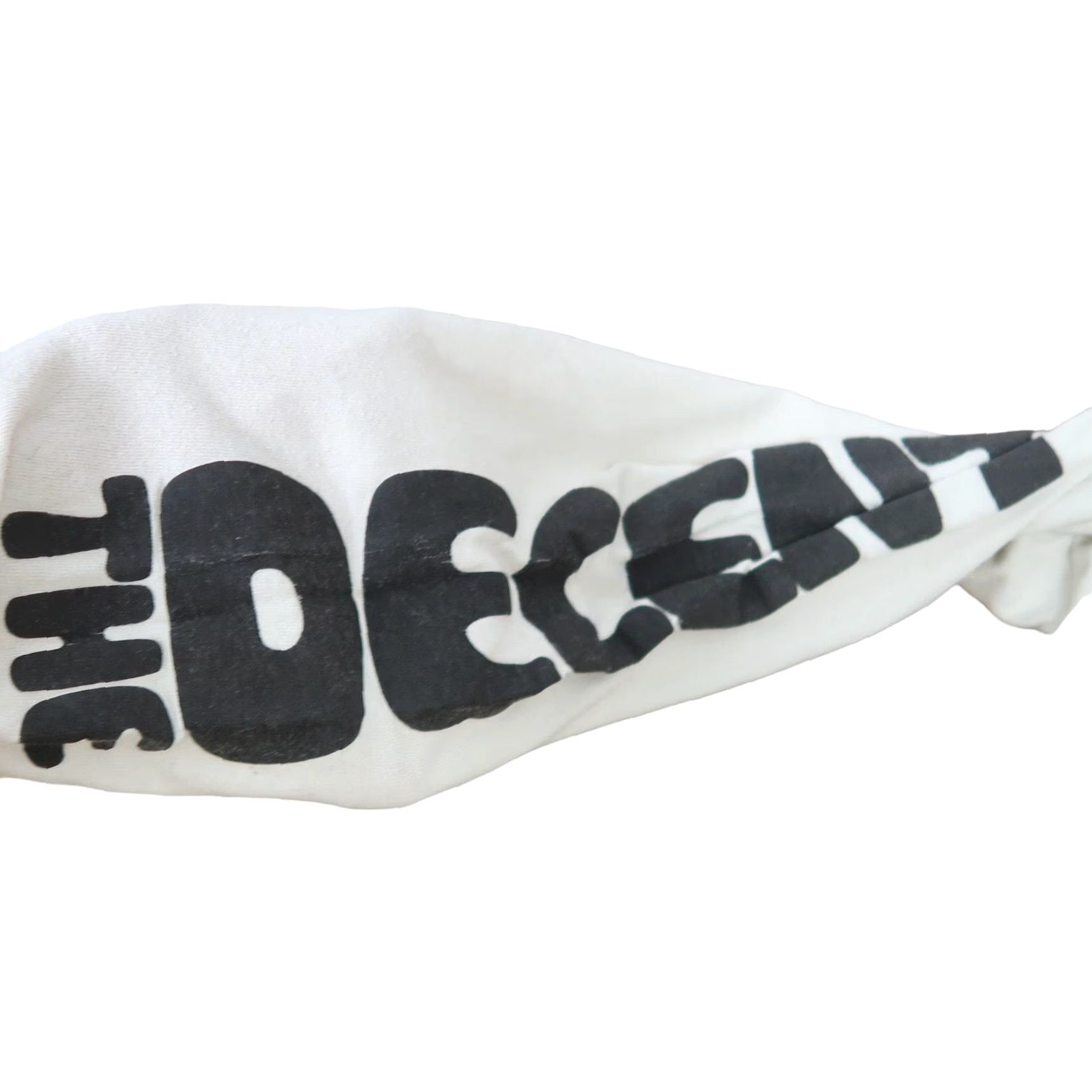Gildan Wiz Khalifa The Decent Exposure Tour 2019 Long Sleeve T-Shirt M White Mens Cotton Crew Neck Graphic on Front Back Sleeves 19x26 Gildan Size US M / EU 48-50 / 2 - 5 Thumbnail