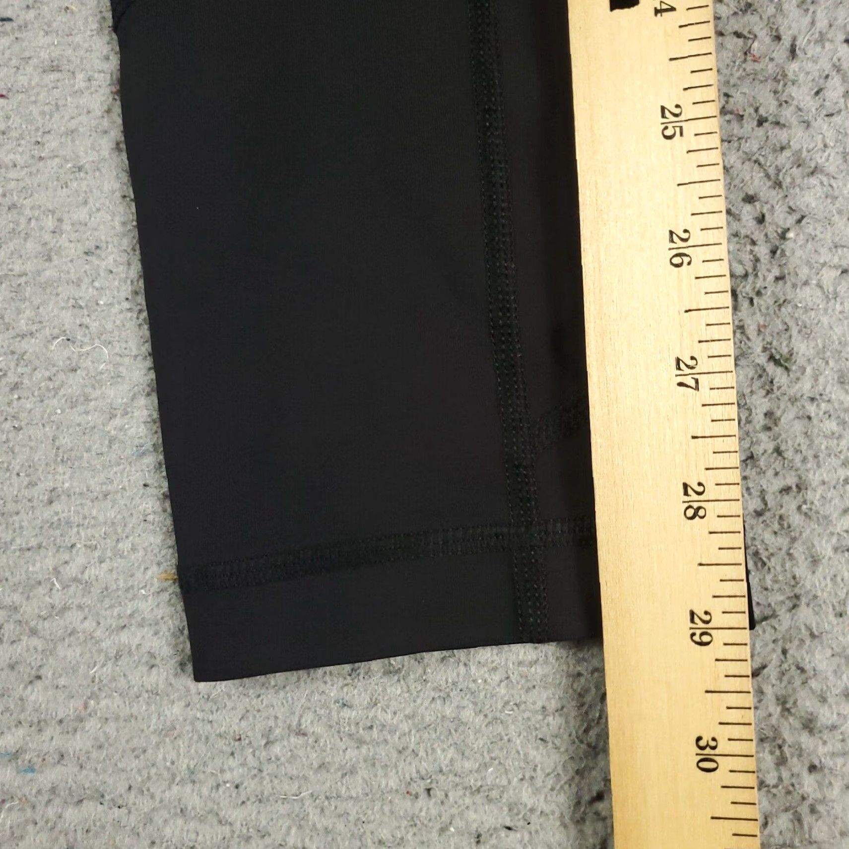 Lululemon Lululemon Black Capri Leggings Womens Size 4 Stretch Activewear Size 27" / US 4 / IT 40 - 4 Thumbnail