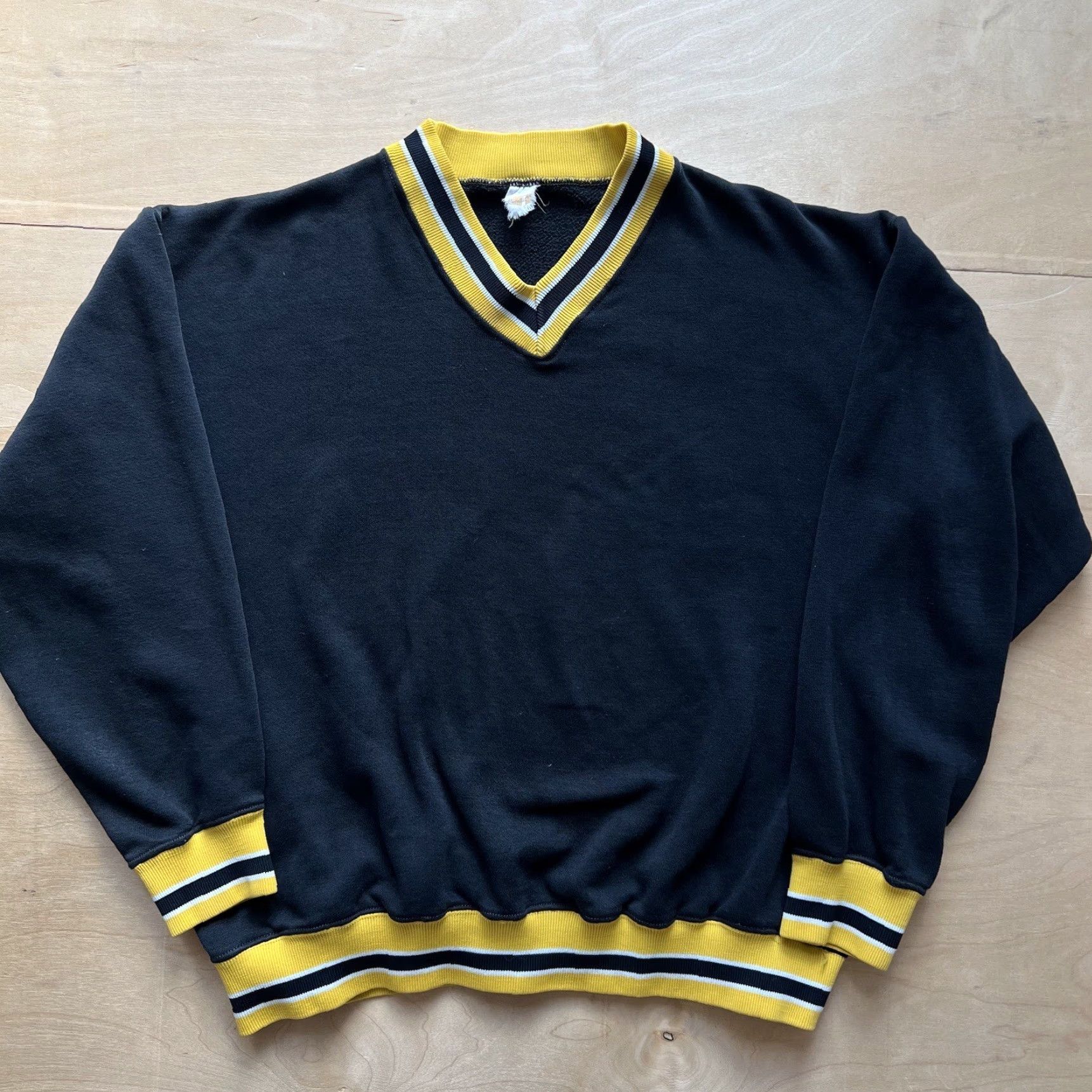Russell Athletic VINTAGE Russell Athletic Sweatshirt Mens M Black 70s Fleece Pullover V-Neck #Logo Hip Hop Sports Classic Size US M / EU 48-50 / 2 - 2 Thumbnail