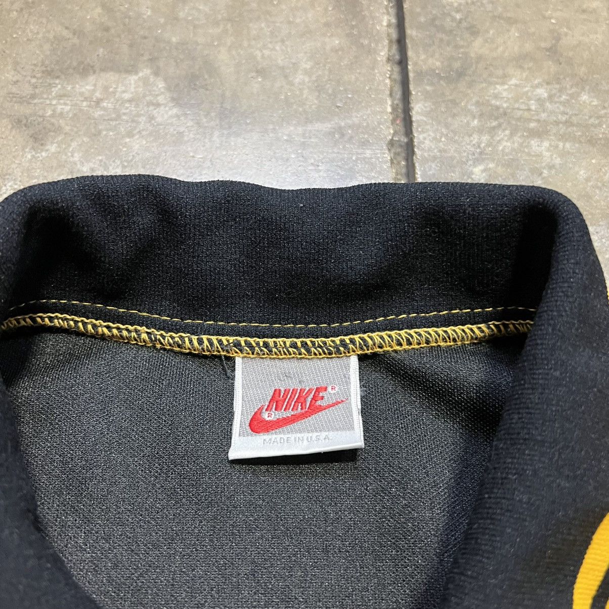 Nike Vintage 80s Iowa Hawkeyes Nike Basketball Warm Up Shirt USA Size US XL / EU 56 / 4 - 10 Thumbnail